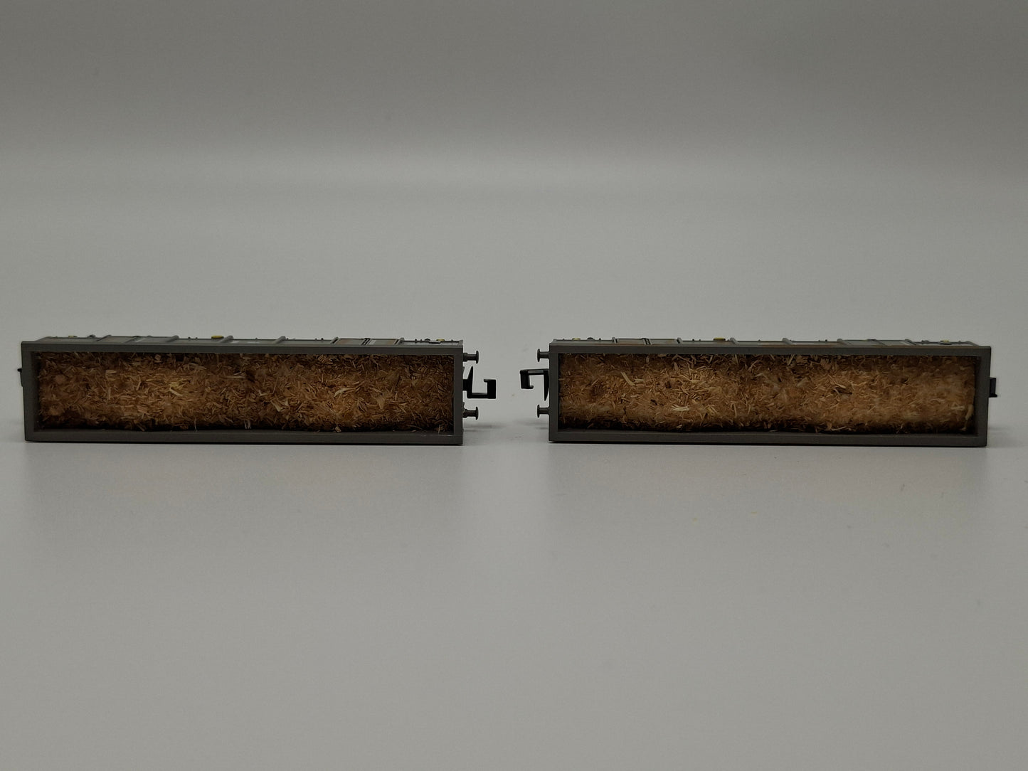 Arnold HN6062 SBB Set 2-teilig offenen Eaos-Güterwagen mit Holzhackschnitzeln OVP (EOS3)