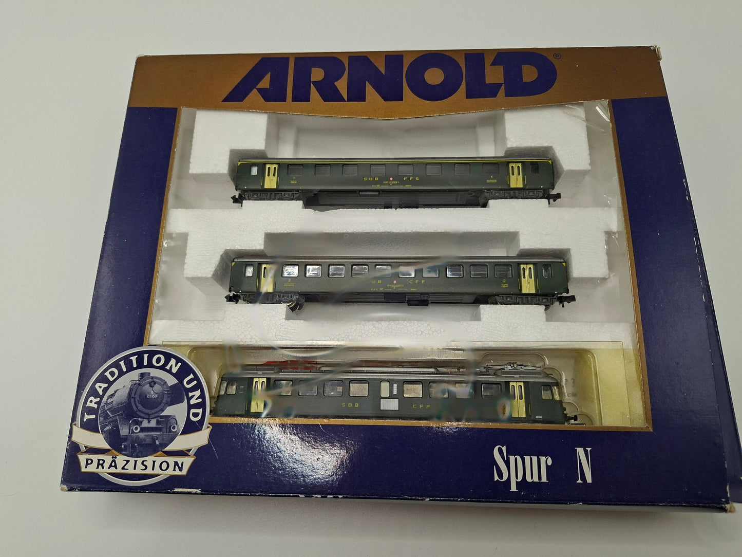 Arnold 2381, 3323 und 24 Elektrotriebwagen, 1. Kl und 2. Kl. Wagen EW I (GWP5)