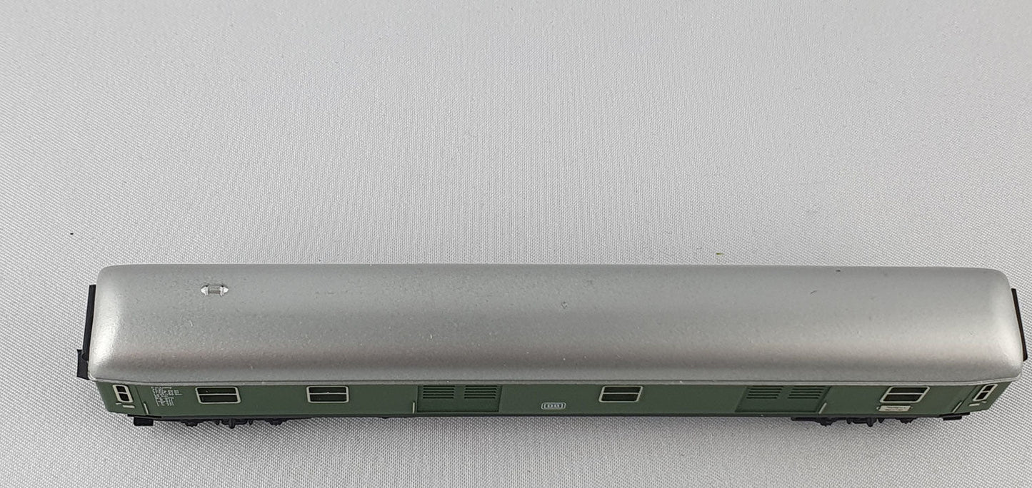 Minitrix 13010 DB Gepäckwagen grün (DP439)