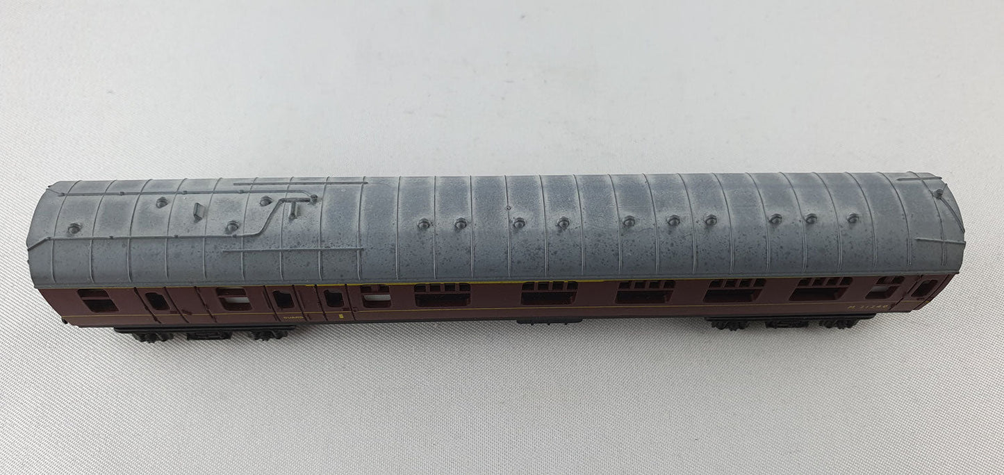 Minitrix 51 3008 00 BR Reisezugwagen MK1 rot/braun (DP297)