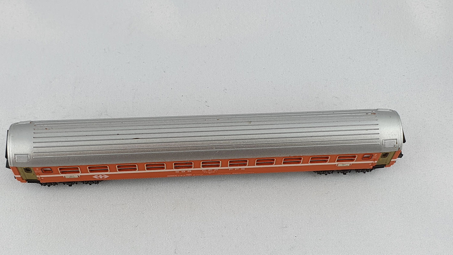 Minitrix 51 3070 00 SBB Schnellzugwagen 2. Kl. orange (DP449)