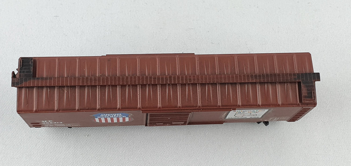 Micro Trains UP Box Car 50foot (DG542)