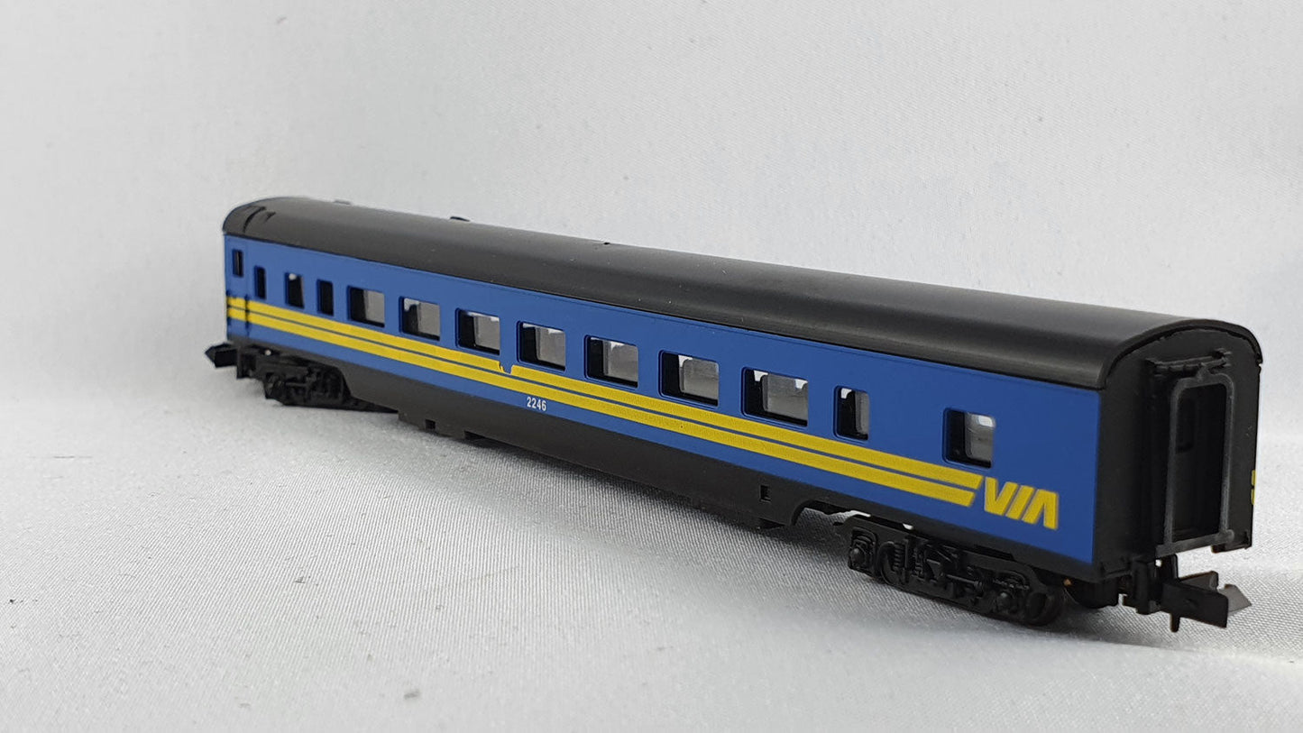 Con Cor 4002 B Via Rail Smoootside Car OVP (DP16)