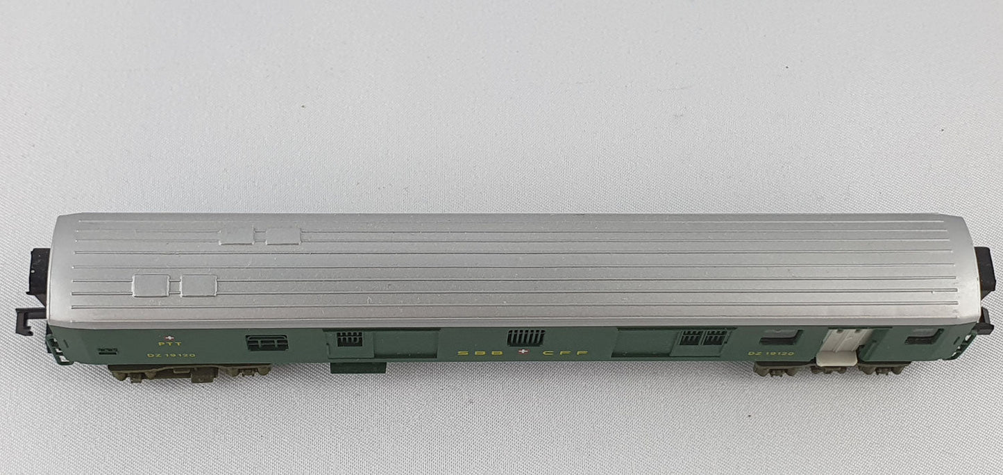 Arnold 3750 SBB Gepäckwagen mit Postabteil (DP553)