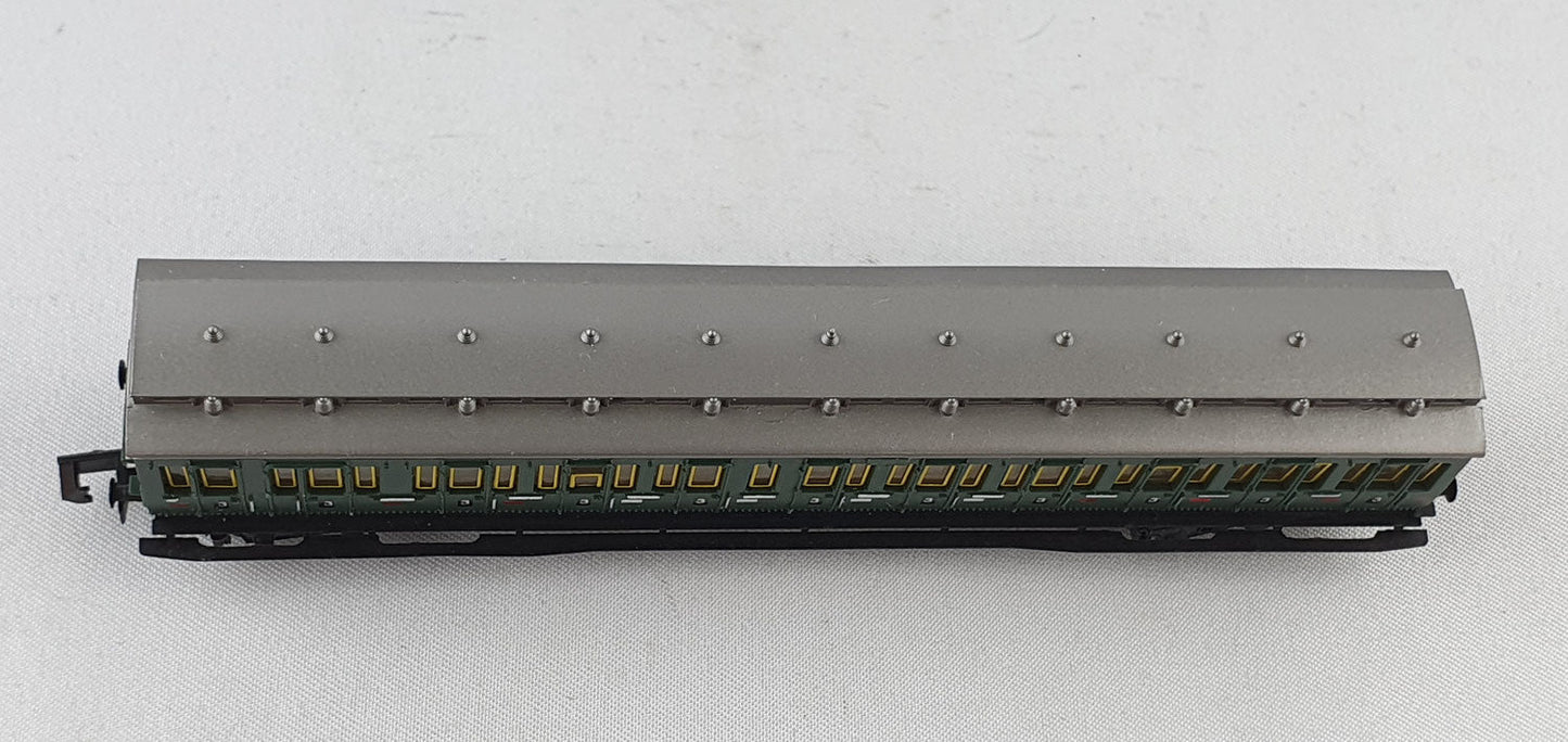 Arnold 3394 DRG Abteilwagen 3. Kl grün Beiwagen zu ET 88 mit allen Fenstern gelb (DP418)