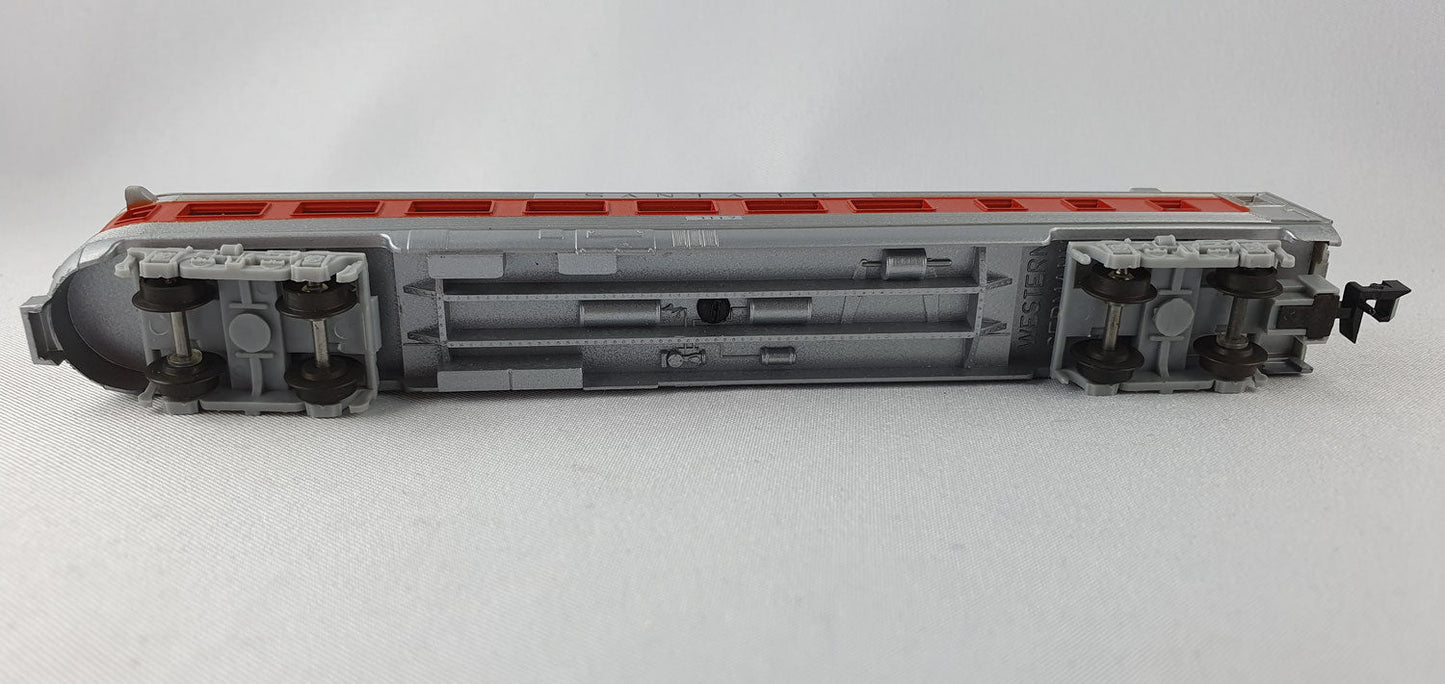 Minitrix 51 3042 00 SF Passenger Car (DP473)