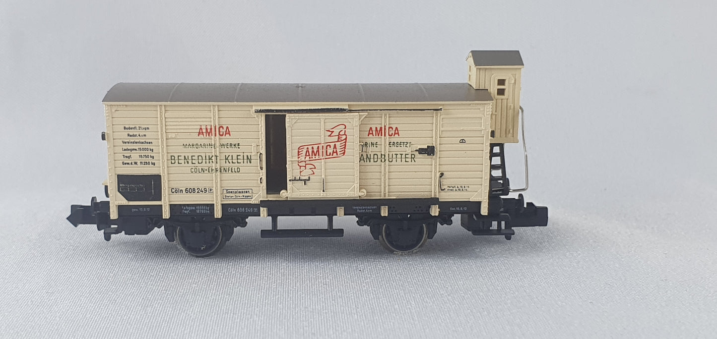 Fleischmann 8867 K.P.E.V. Wärmeschutzwagen mit Brhs, "AMICA Margarine Werke - BENEDIKT KLEIN, CÖLN-EHRENFELD - LANDBUTTER" (DG816)