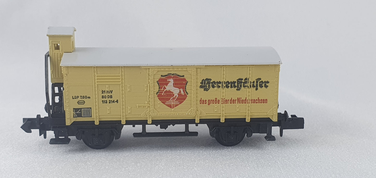 Arnold 4272 DB Wärmeschutzwagen (Bierwagen) mit Brhs, ´Herrenhäuser´ (DG819)