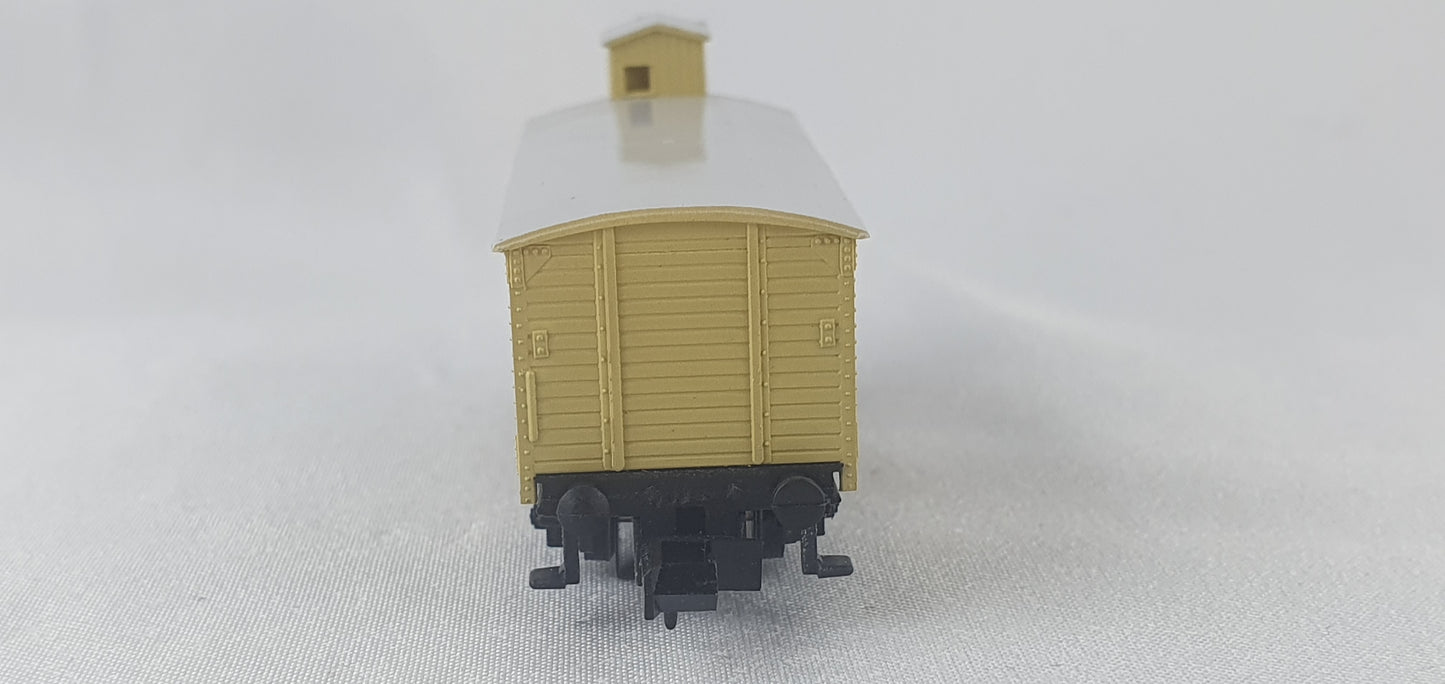 Arnold 4272 DB Wärmeschutzwagen (Bierwagen) mit Brhs, ´Herrenhäuser´ (DG819)