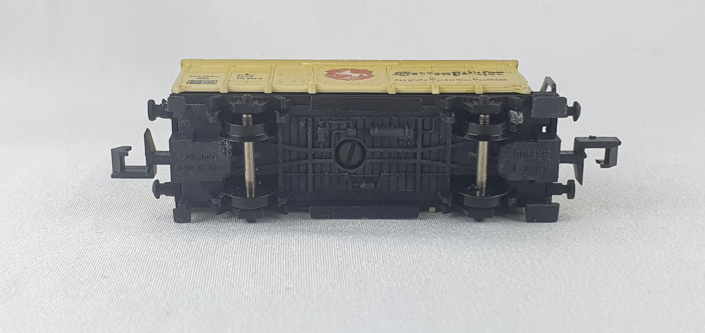 Arnold 4272 DB Wärmeschutzwagen (Bierwagen) mit Brhs, ´Herrenhäuser´ (DG819)