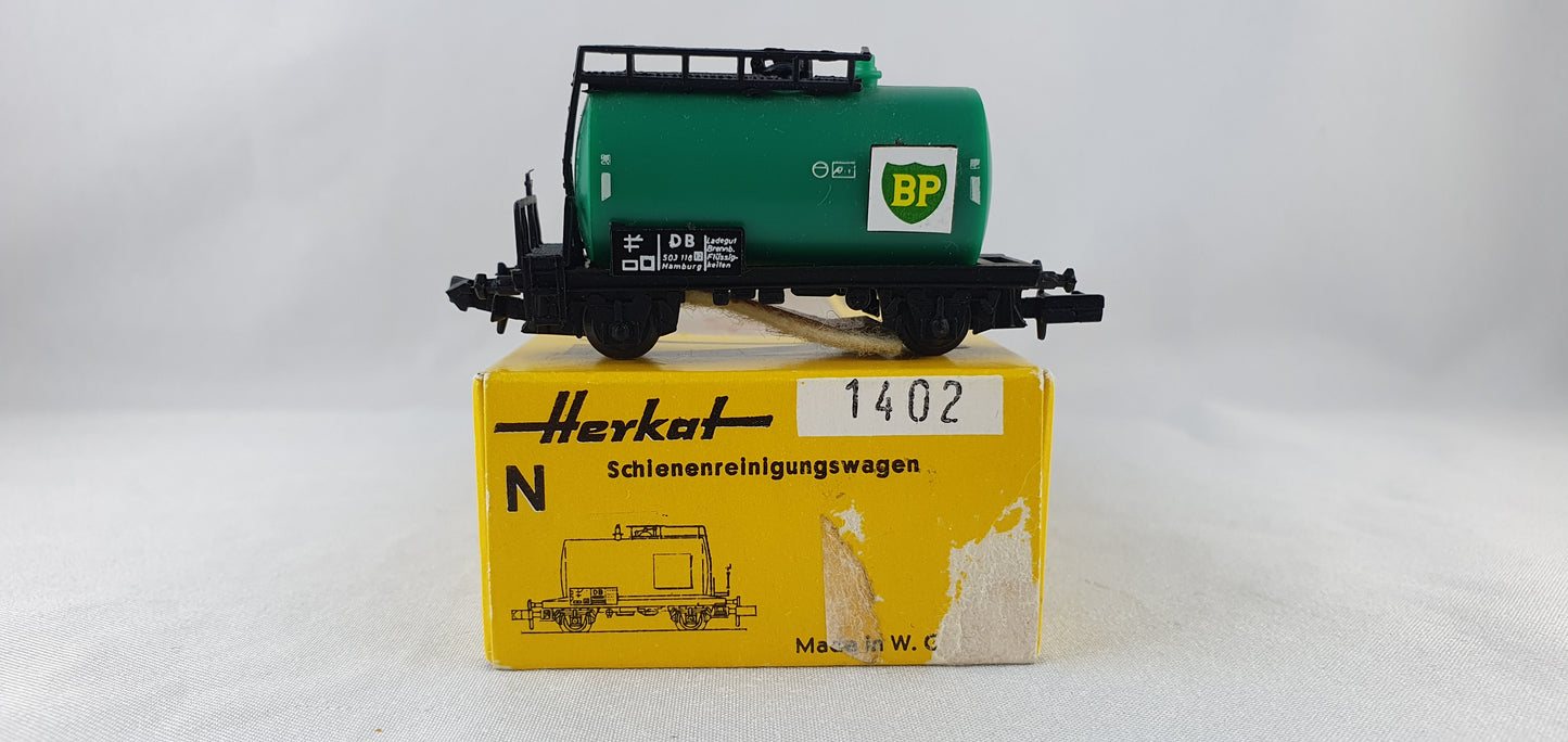Herkat 1402 DB Kesselwagen BP, Schienenreinigungswagen OVP (DG883)
