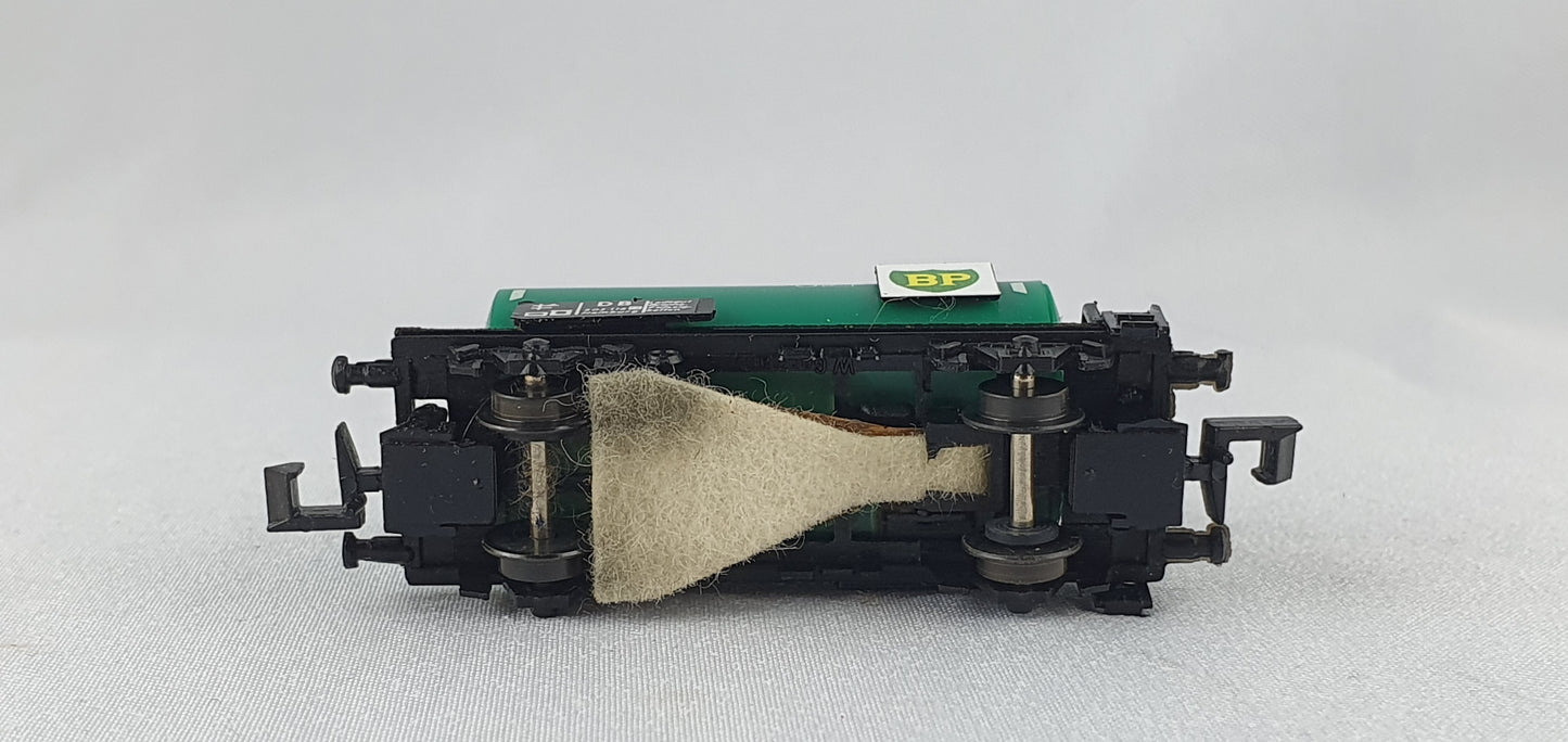 Herkat 1402 DB Kesselwagen BP, Schienenreinigungswagen OVP (DG883)