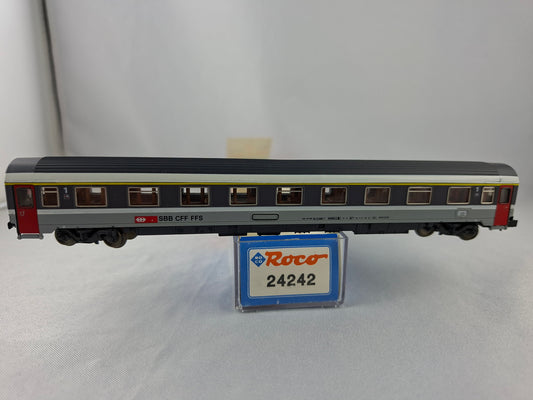 Voiture à compartiments Roco 24242 CFF UIC 1re classe, emballage d'origine (DP577) 