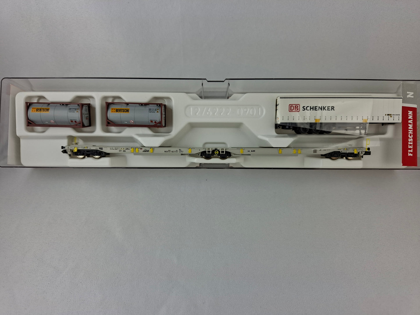 Fleischmann 825004 AAEC Gelenk-Taschenwagen DB SCHENKER´ und zwei Tankcontainern (grau/rot)´BERTSCHI OVP (EOW30)