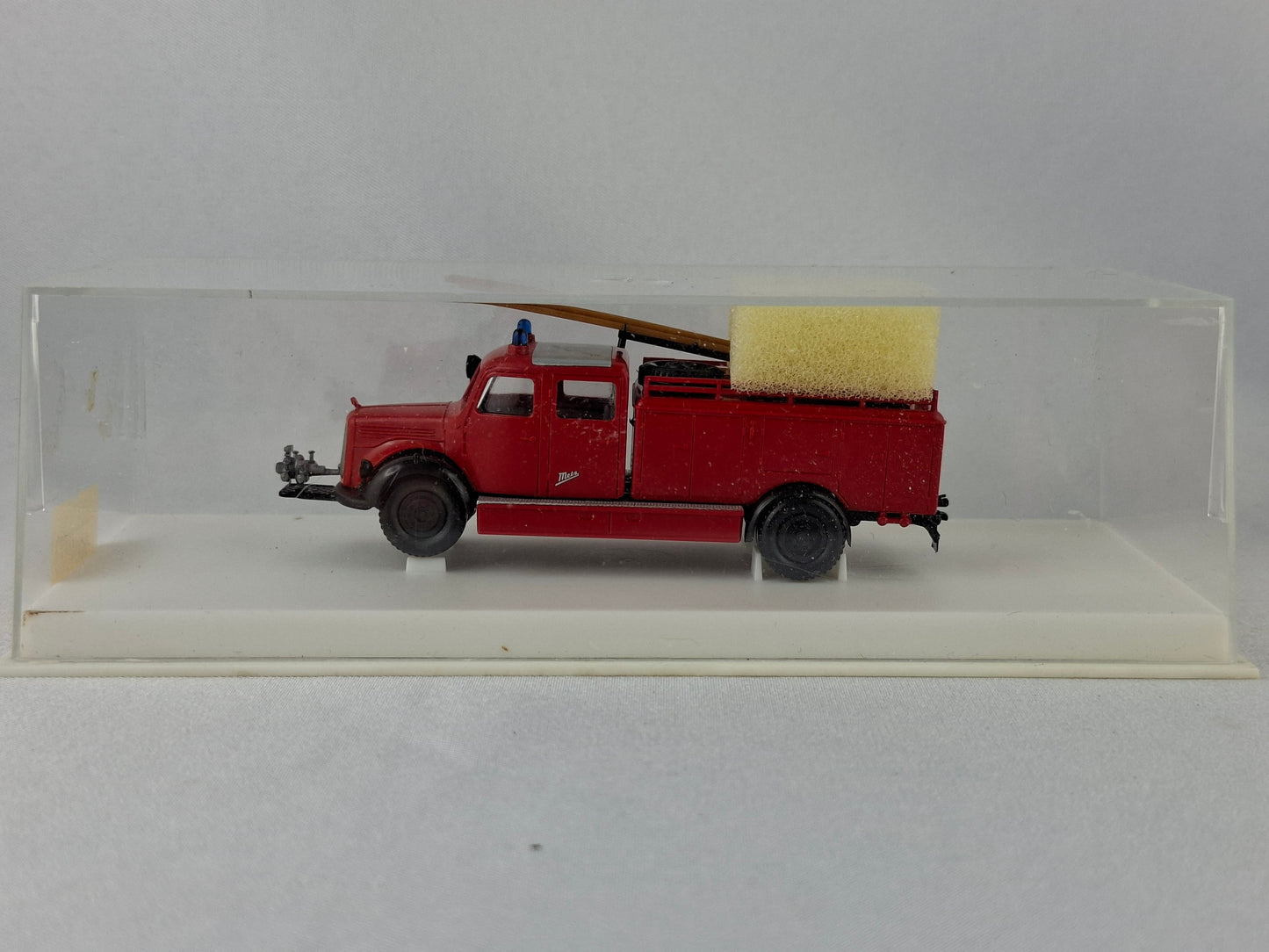 Brekina 4023 Mercedes-Benz L311 Feuerwehr TLF 15 mit Vorbaupumpe OVP (HJN7)