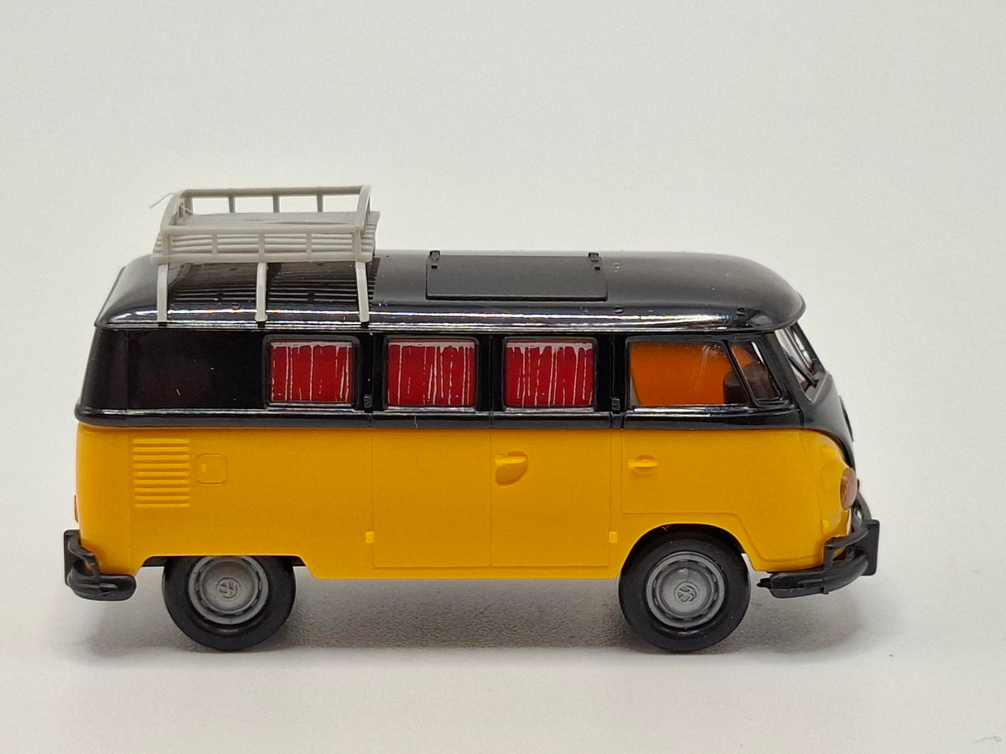 Brekina 1745 VW T1b Camper Dachklappe und Dachträger schwarz/hellblau OVP (BRE1745)