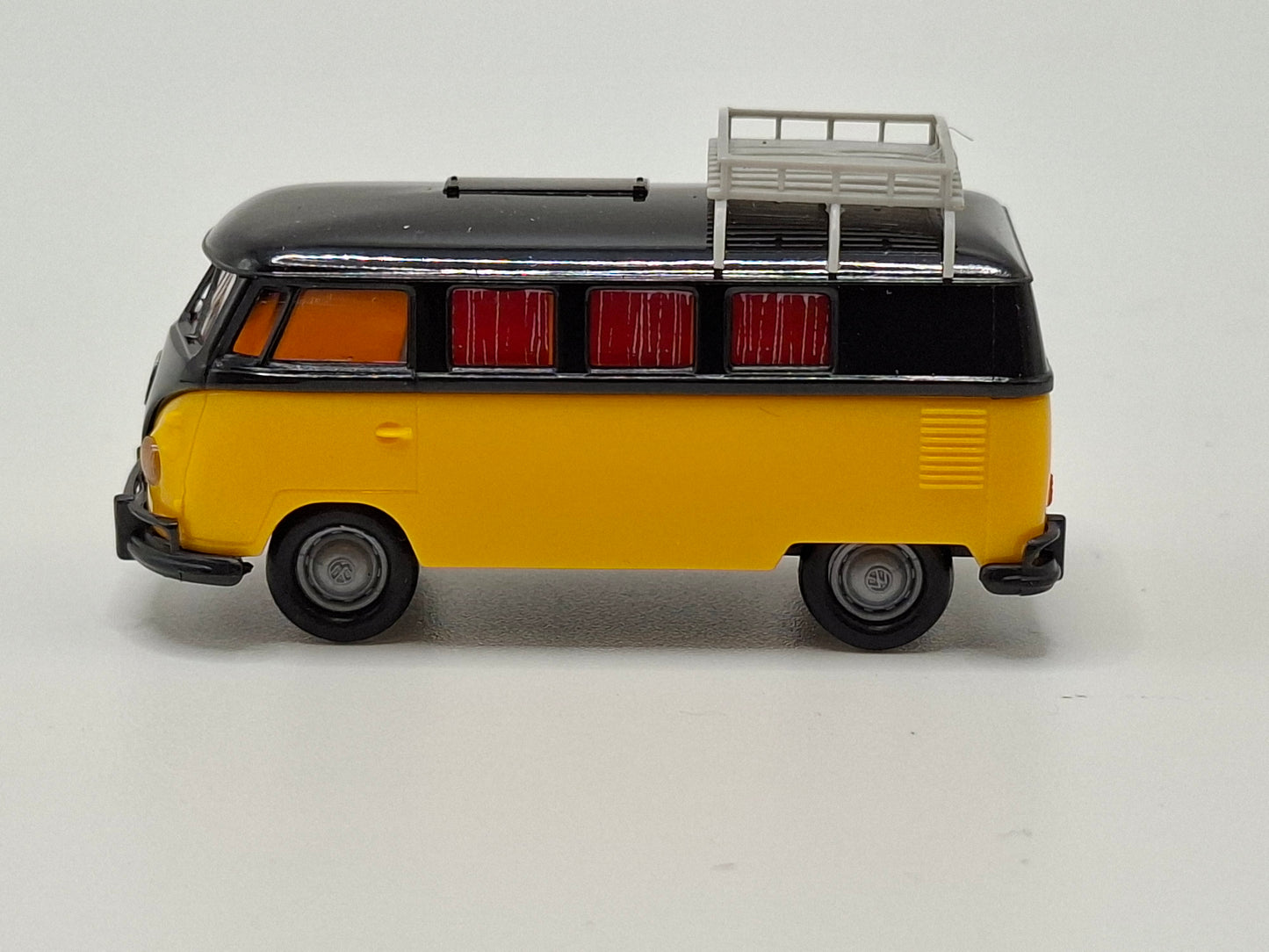 Brekina 1745 VW T1b Camper Dachklappe und Dachträger schwarz/hellblau OVP (BRE1745)