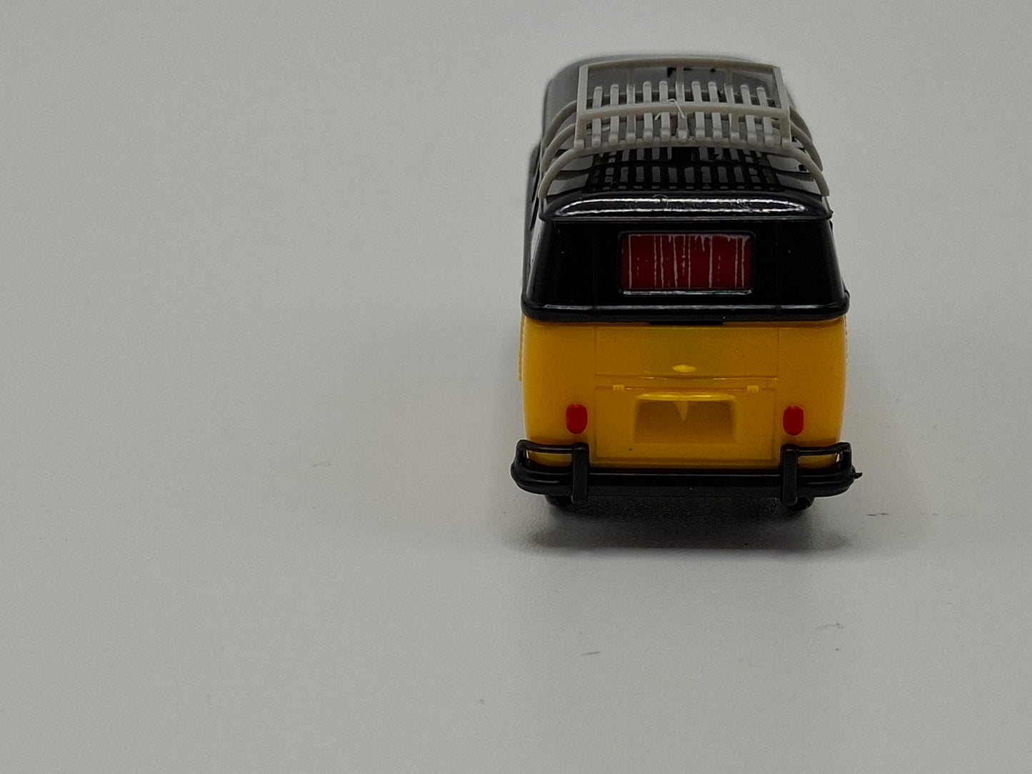 Brekina 1745 VW T1b Camper Dachklappe und Dachträger schwarz/hellblau OVP (BRE1745)