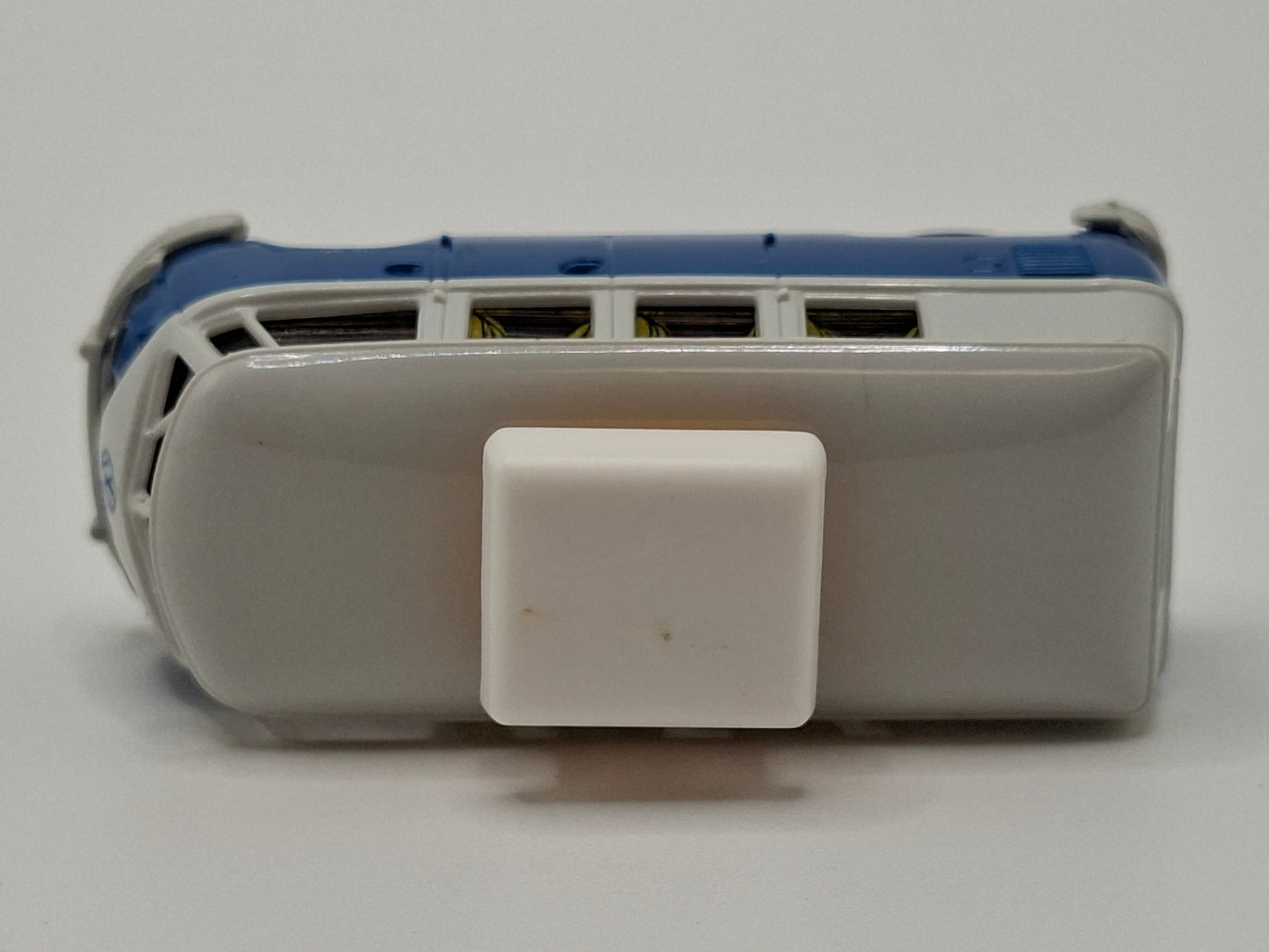 Brekina 1750 VW T1b Camper mit geöffnetem Hubdach schwarz/hellblau OVP (BRE1750)