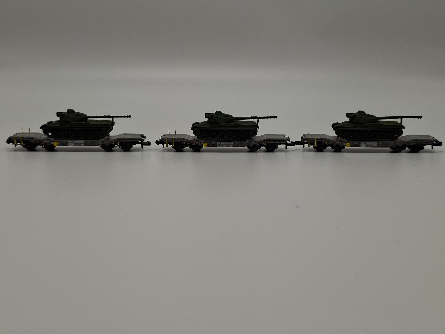 Piko 94400 SBB Set 3-teilig Tiefladewagen mit Panzer 68 OVP (EOS2)