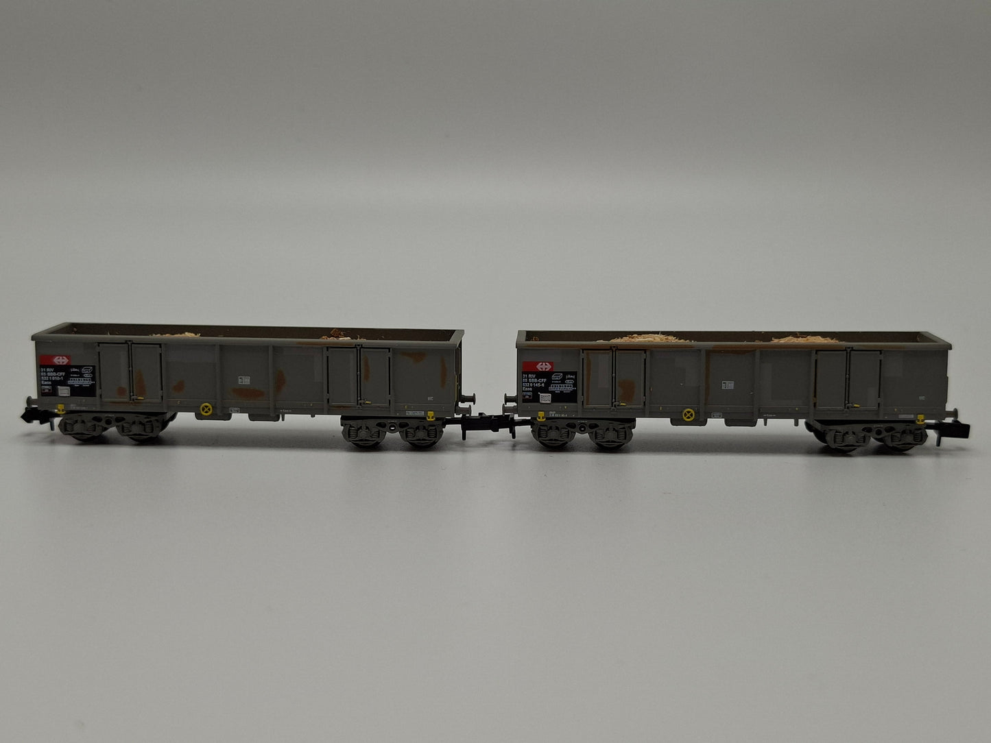 Arnold HN6062 SBB Set 2-teilig offenen Eaos-Güterwagen mit Holzhackschnitzeln OVP (EOS3)