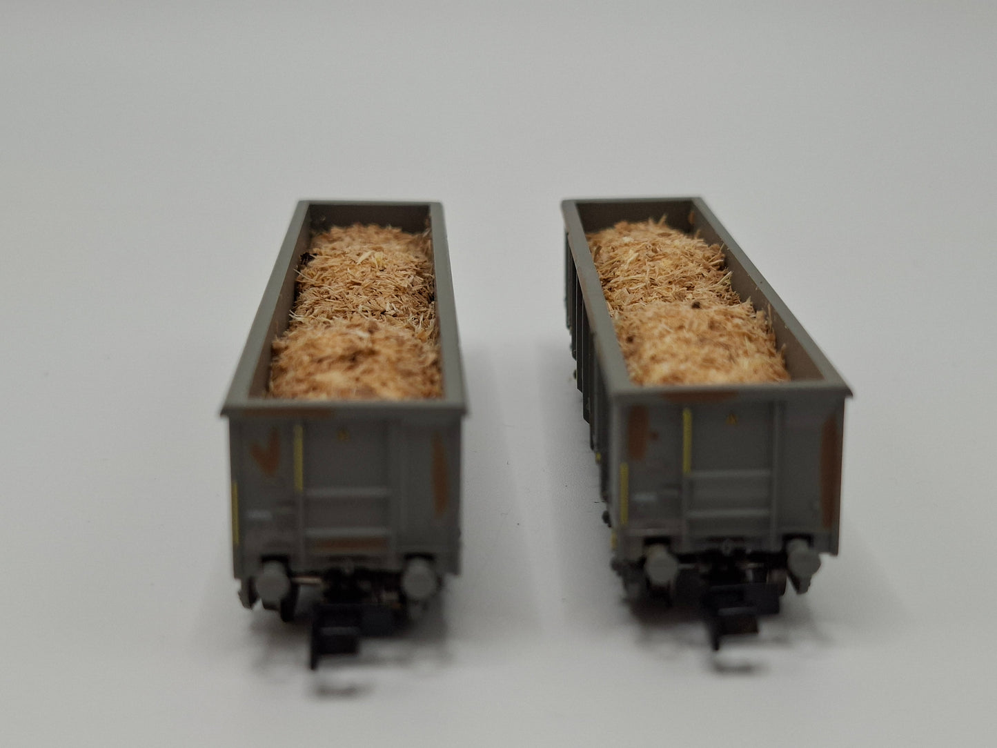 Arnold HN6062 SBB Set 2-teilig offenen Eaos-Güterwagen mit Holzhackschnitzeln OVP (EOS3)