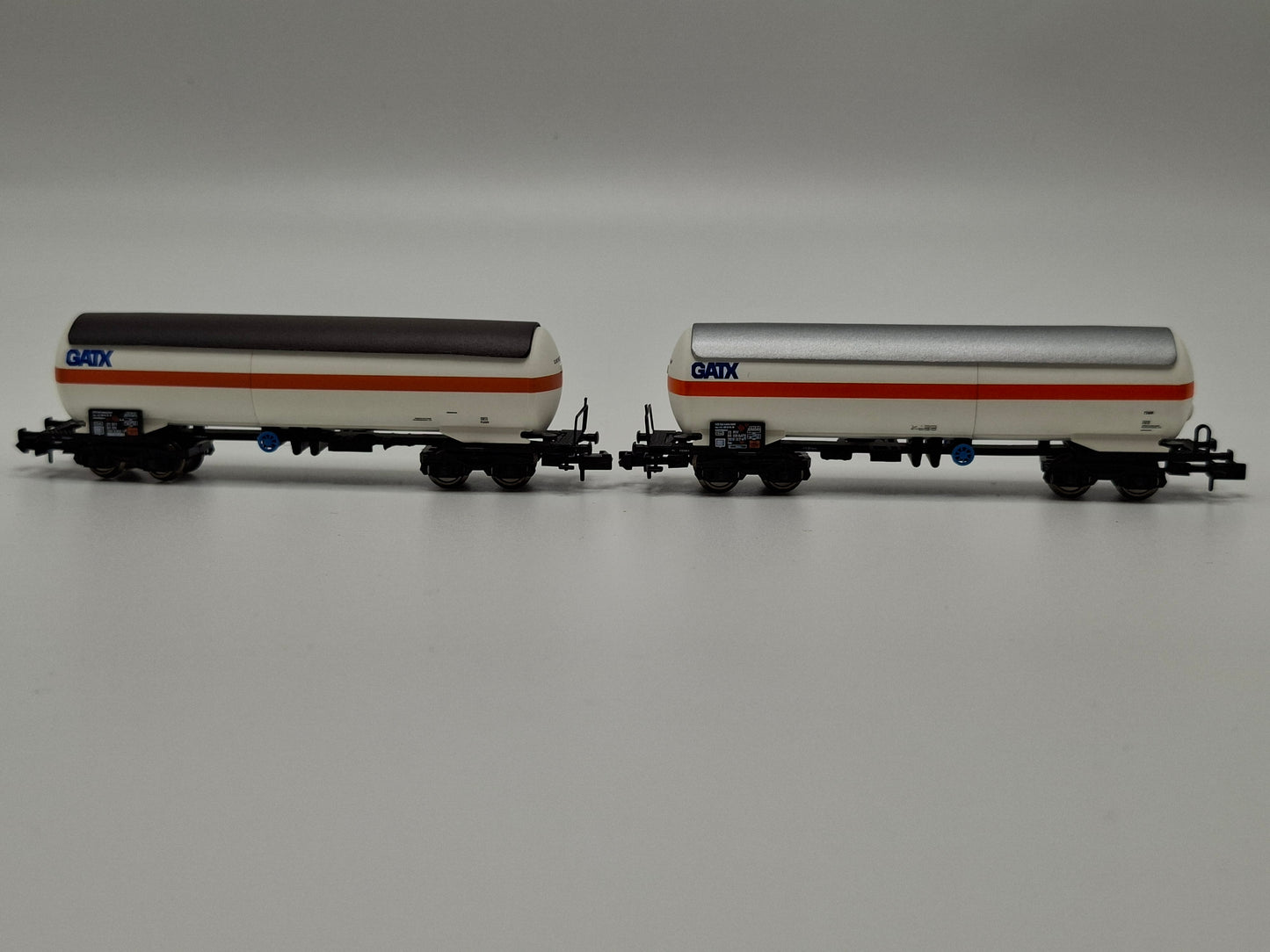 Arnold HN6085 GTAX Set 2-teilig Druckgas-Kesselwagen mit Sonnenschutzdach OVP (EOS4)