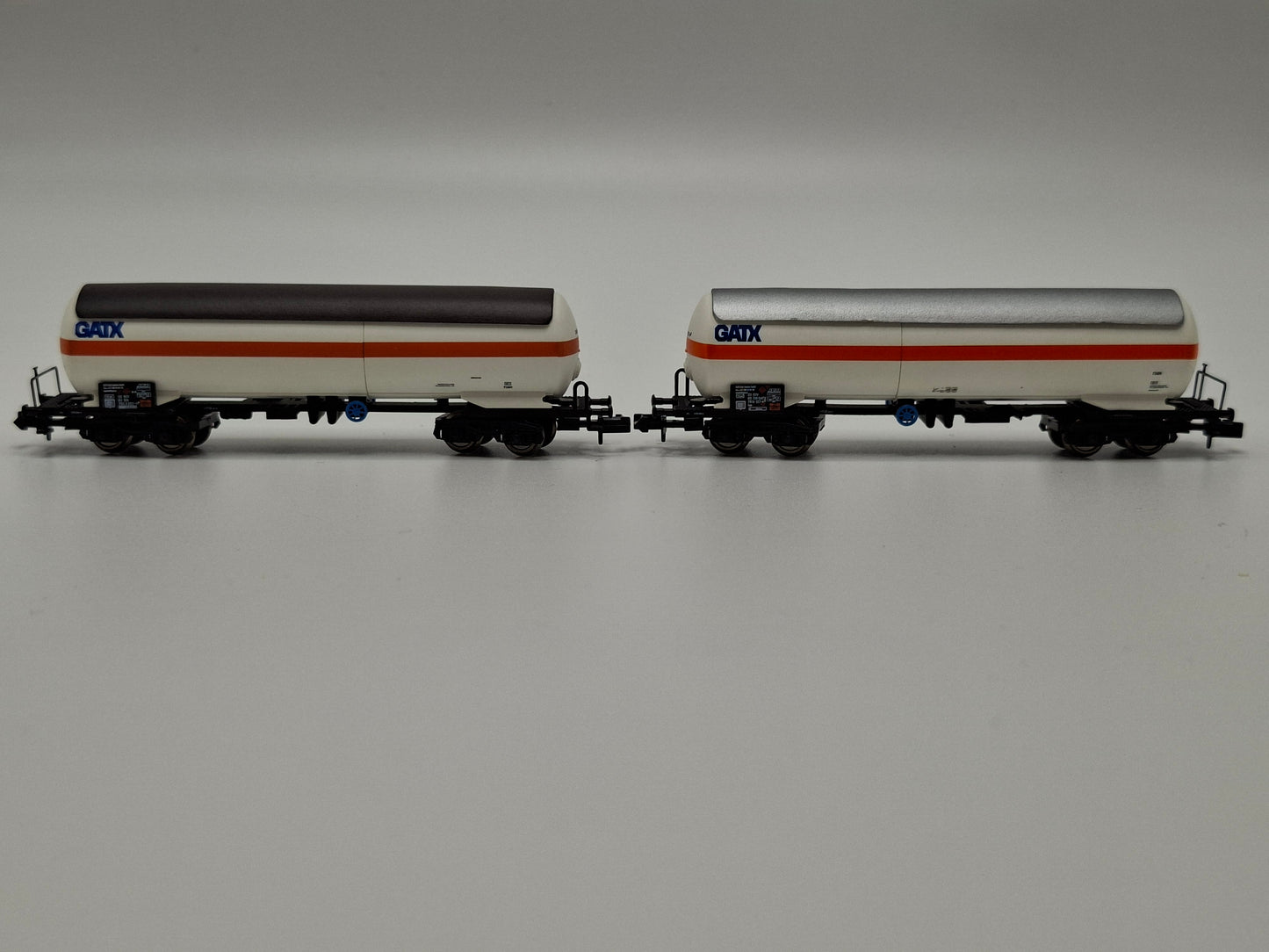 Arnold HN6085 GTAX Set 2-teilig Druckgas-Kesselwagen mit Sonnenschutzdach OVP (EOS4)