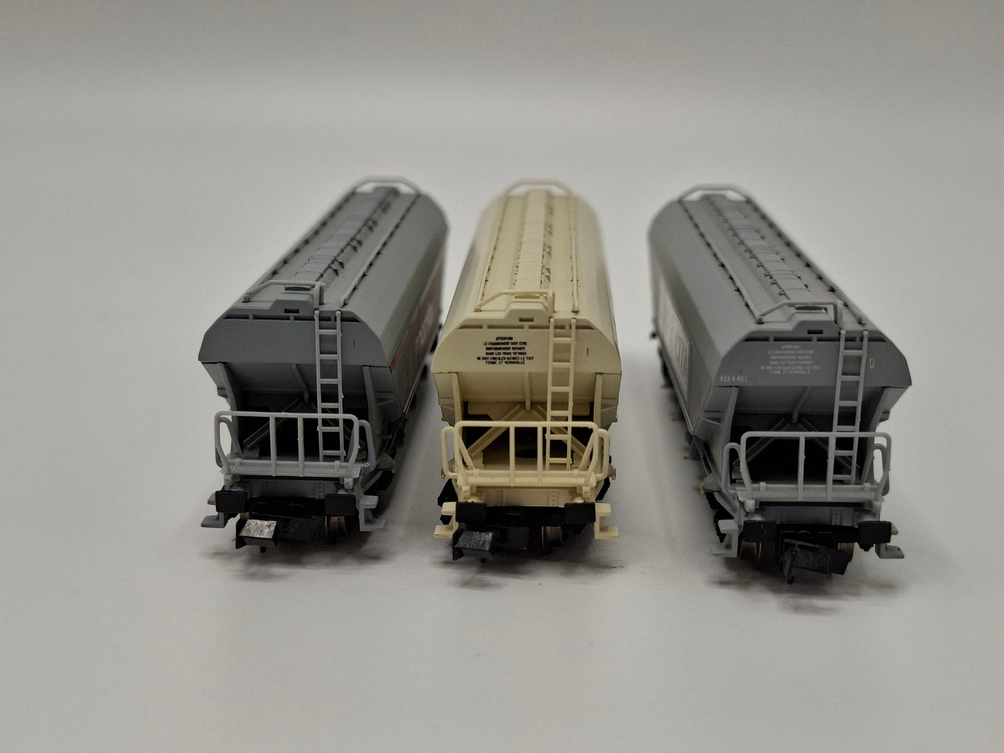 Arnold HN6016 FS / SNCF Set 3-teilig Getreide-Silowagen "Millet, TMF-Cita, monfer" OVP (EOS6)