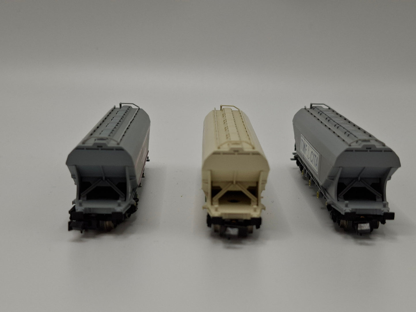 Arnold HN6016 FS / SNCF Set 3-teilig Getreide-Silowagen "Millet, TMF-Cita, monfer" OVP (EOS6)