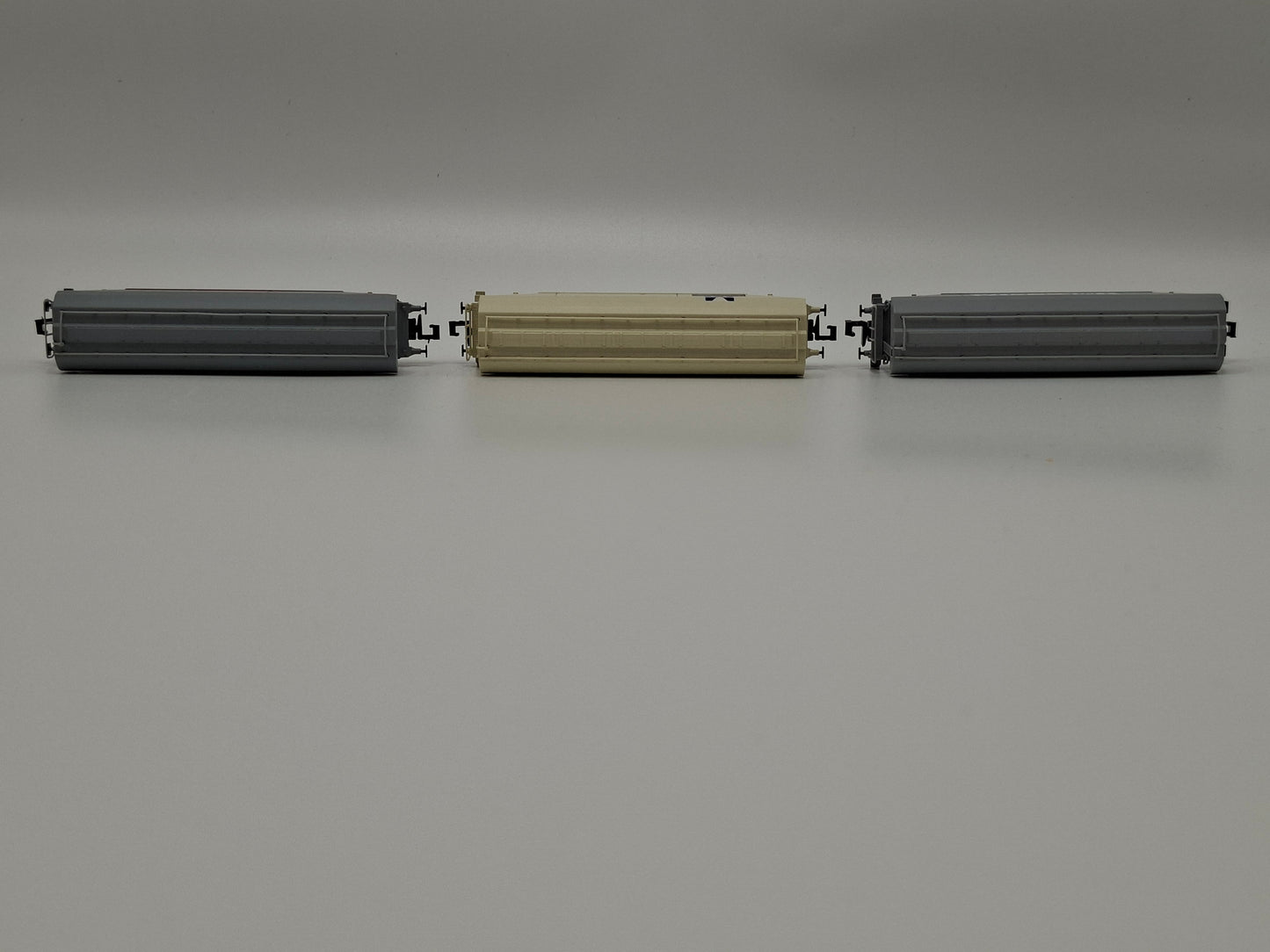 Arnold HN6016 FS / SNCF Set 3-teilig Getreide-Silowagen "Millet, TMF-Cita, monfer" OVP (EOS6)