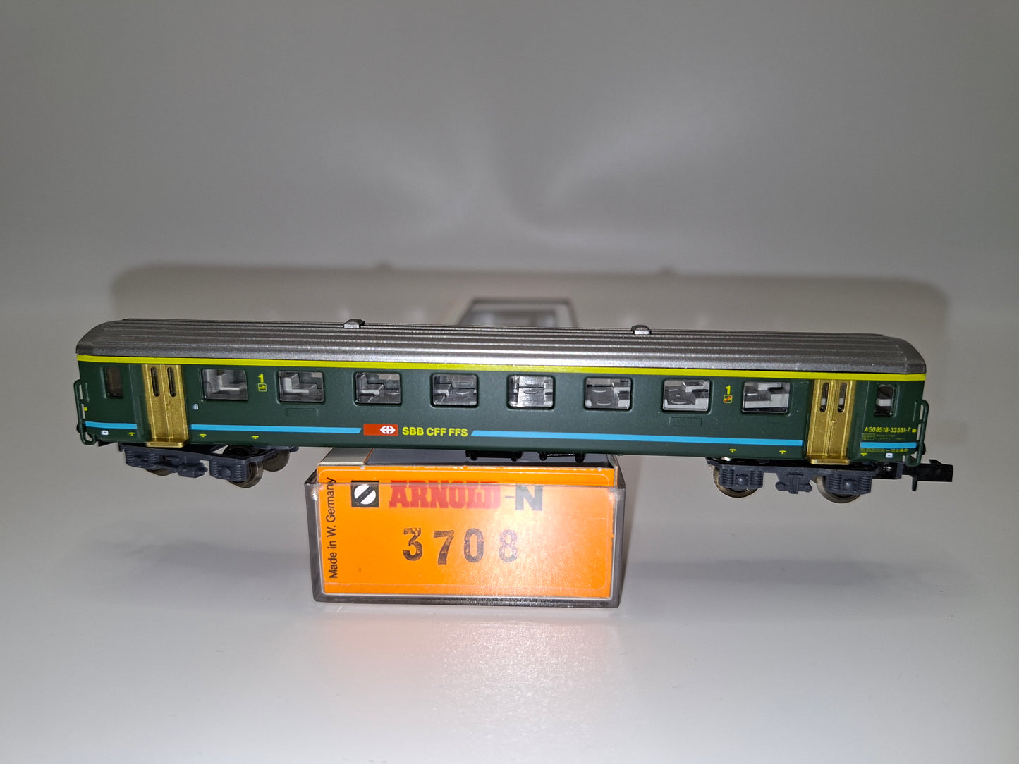 Arnold 3708 SBB Schellzugwagen EW mit Komfortstreifen 1. Kl. OVP (PMP2)