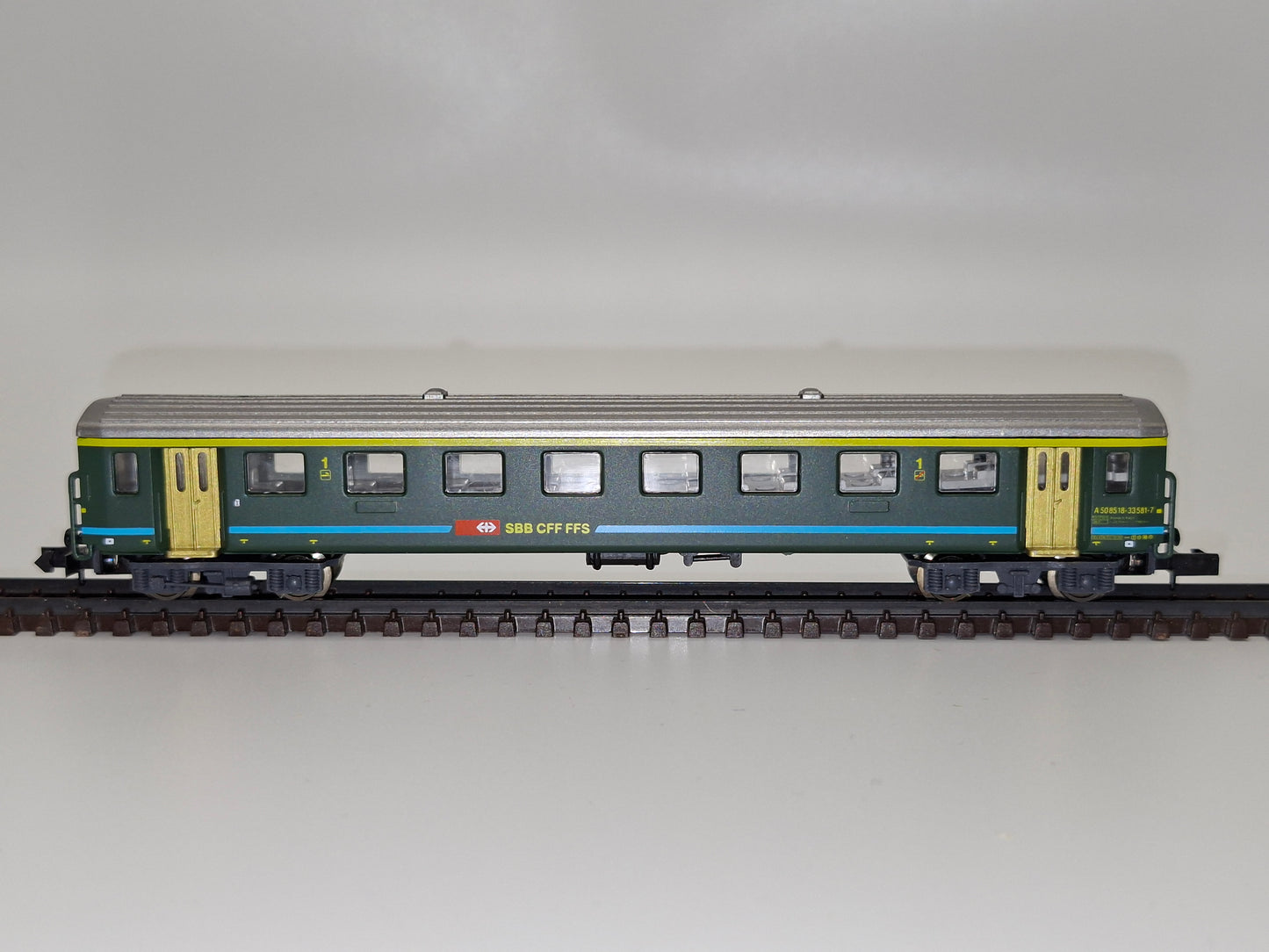 Arnold 3708 SBB Schellzugwagen EW mit Komfortstreifen 1. Kl. OVP (PMP2)
