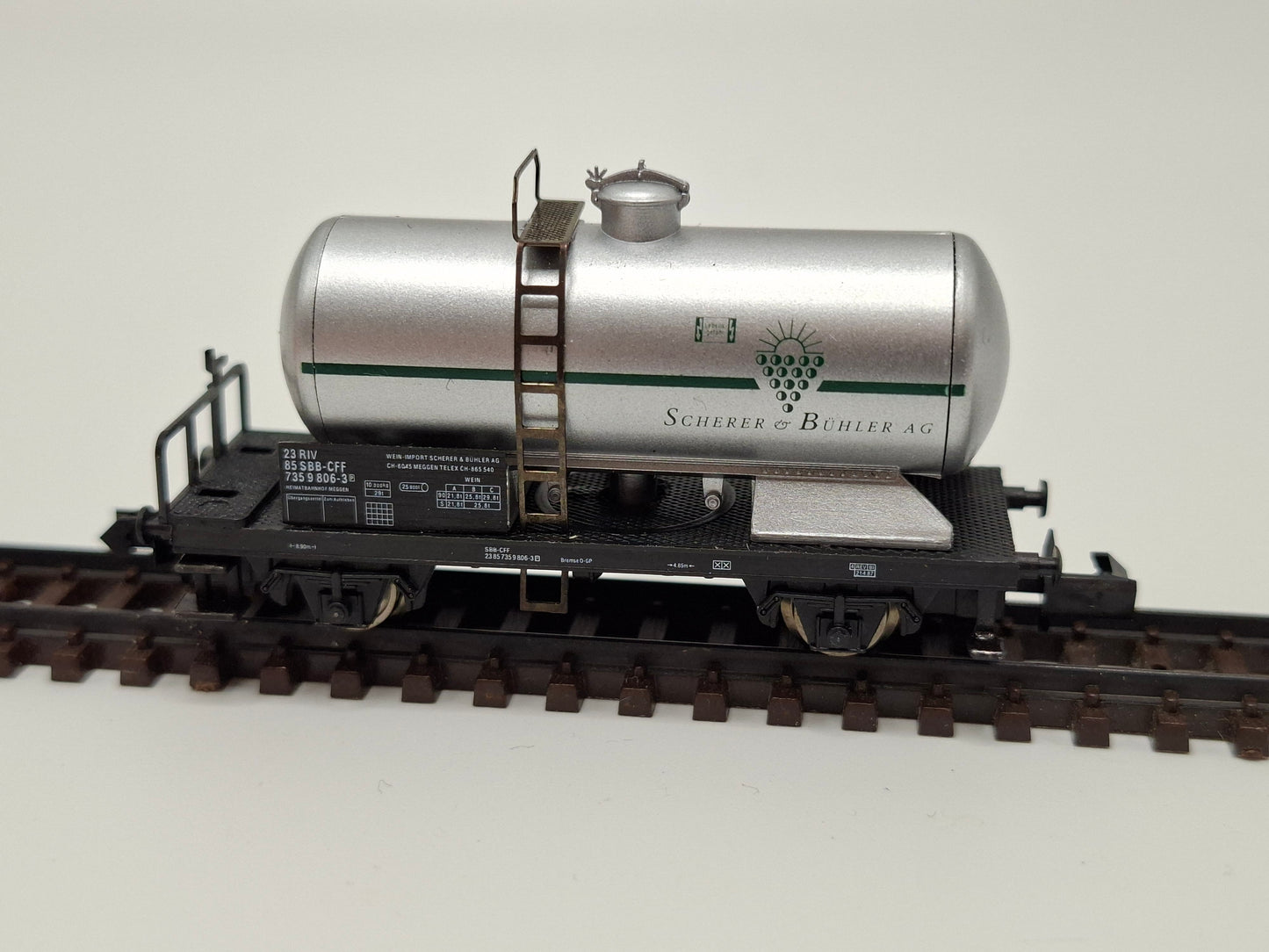 Arnold 4327 SBB Kesselwagen `Scherer & Bühler` (Weinkesselwagen) OVP (PMG14)