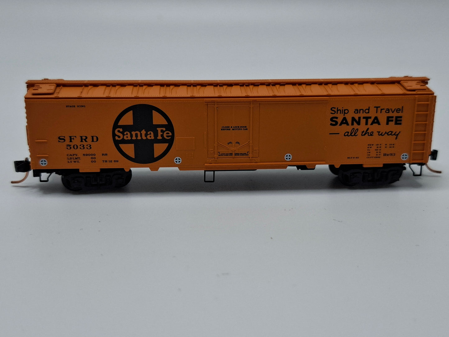 Micro Trains 52050 ATSF Kühlwagen Stahl 52 Fuss OVP (E US2)