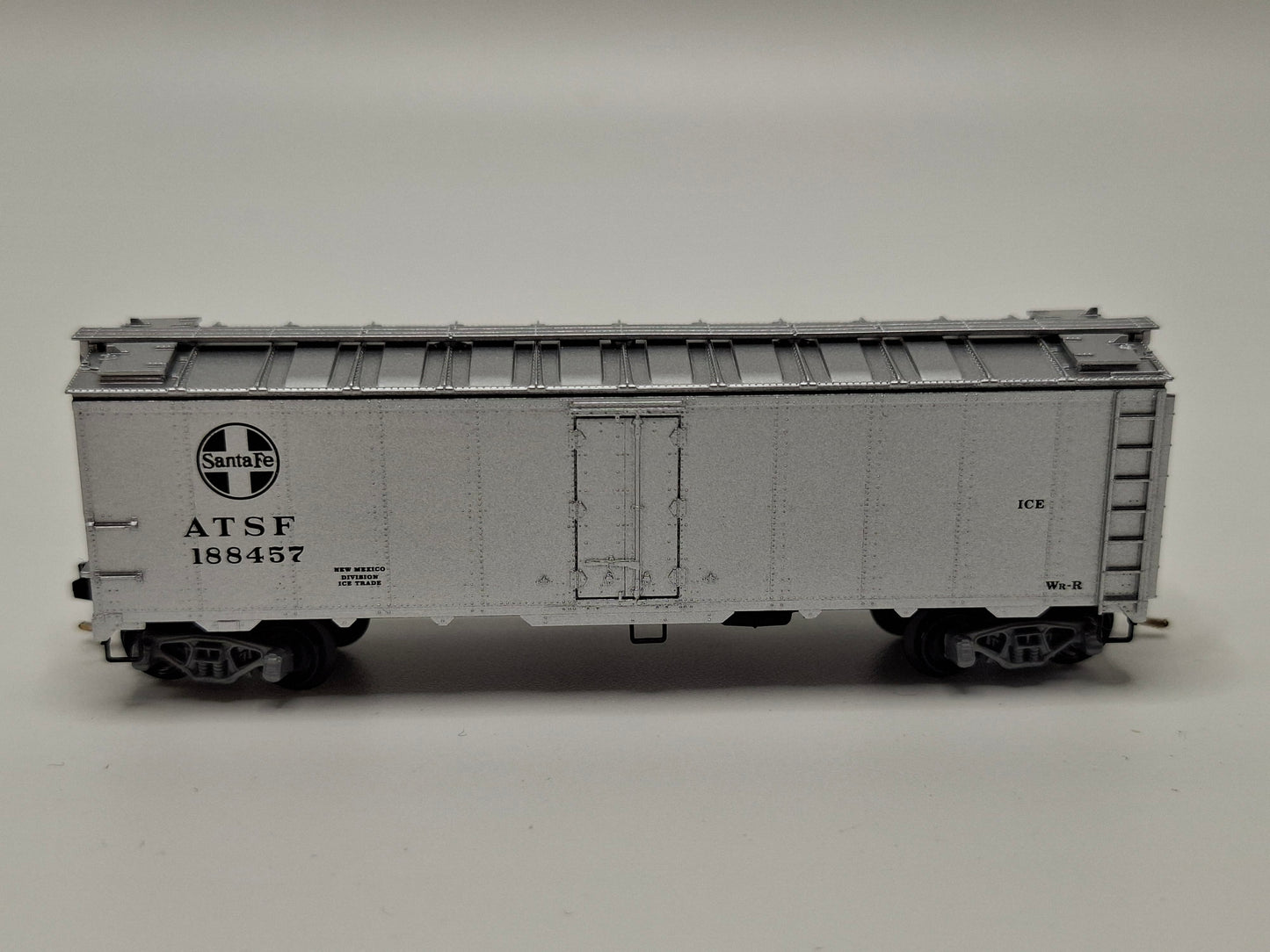 Micro Trains 59030 ATSF Kühlwagen Stahl 40 Fuss OVP (E US3)