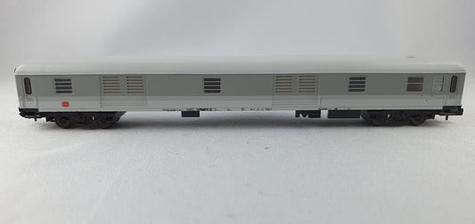 Minitrix 13352 DB Gepäckwagen grau/hellgrau mit Licht (DP567)