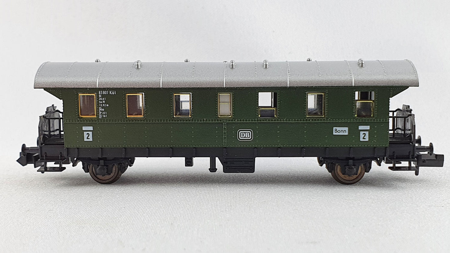 Fleischmann 8062 DB Personenwagen 2. Kl. mit Beleuchtung  (DP107)