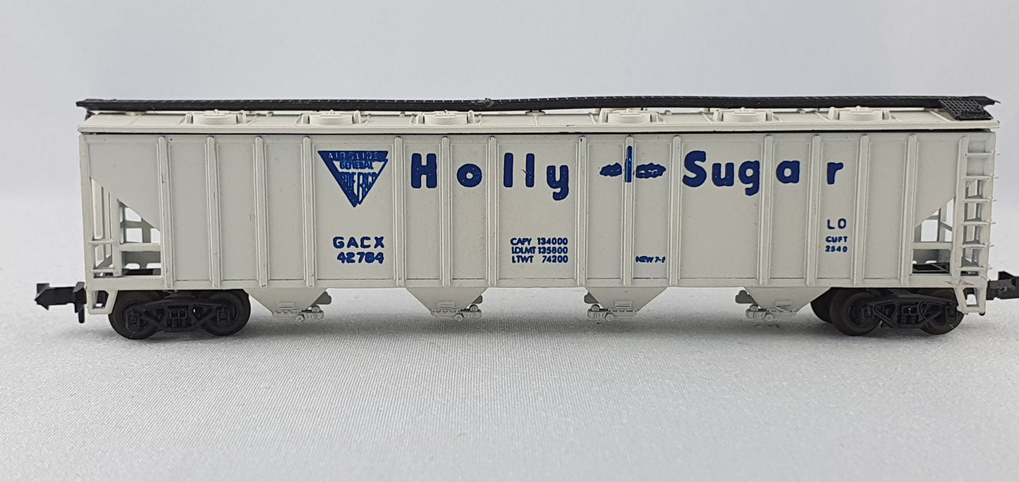 Minitrix 51 3137 00 GACX Covered Hopper 52 foot "HOLLY SUGAR" (DG562)