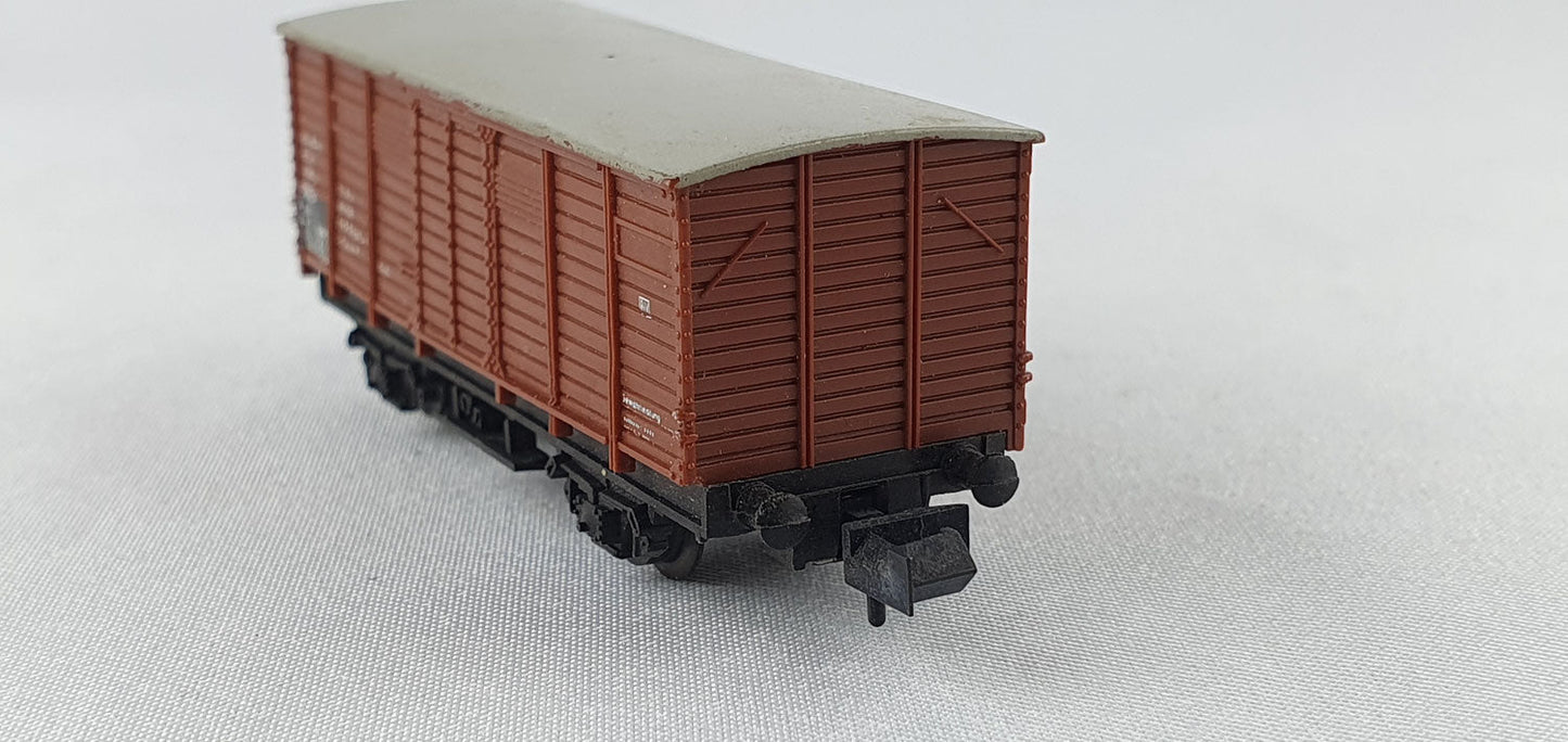 Minitrix 13253 DB ged. Güterwagen (DG427)