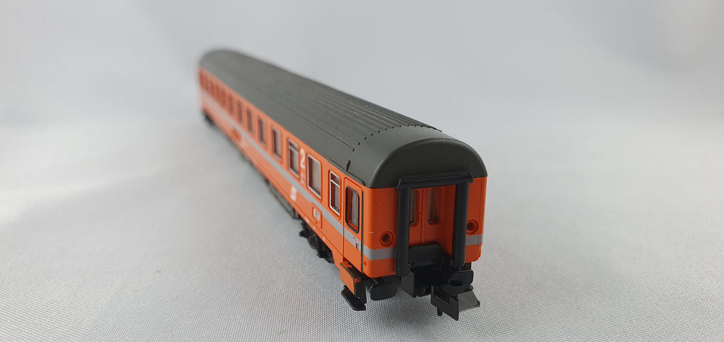 Roco 2262A ÖBB Schnellzugwagen Eurofima 2. Kl. orange (DP301)