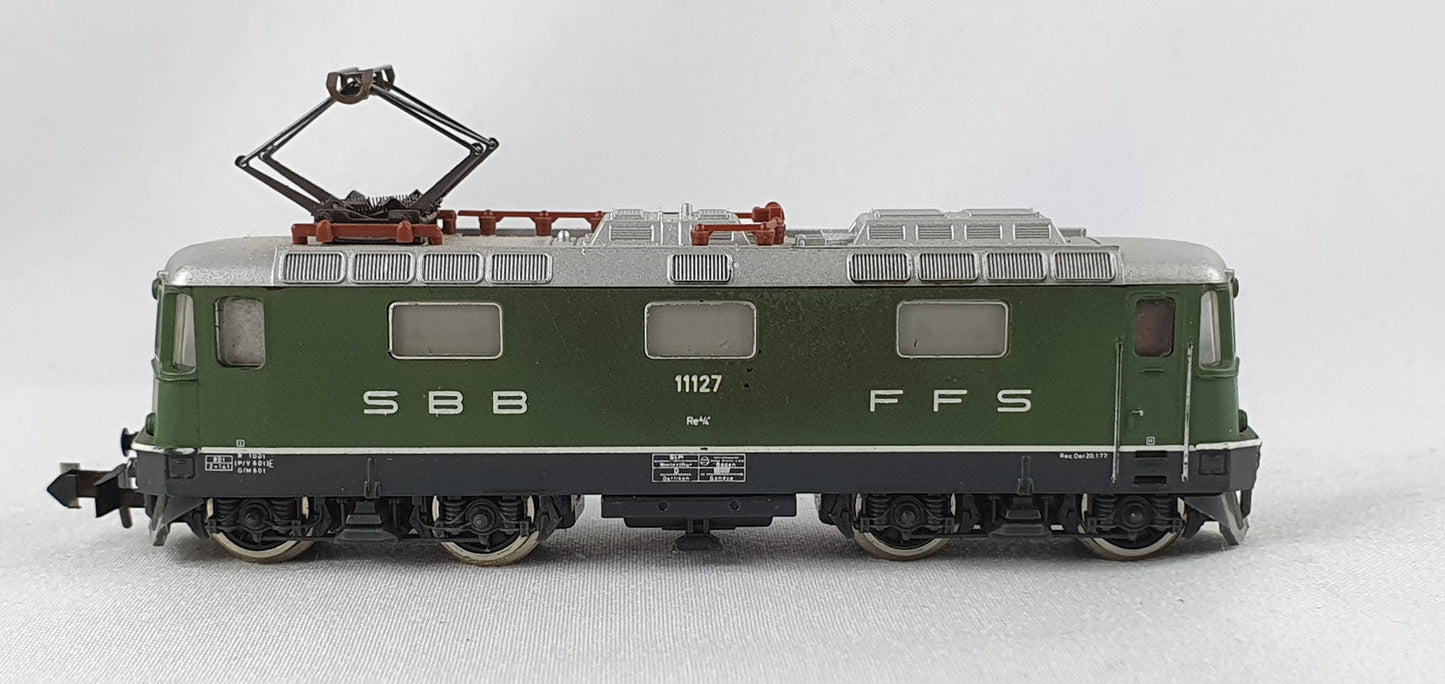 Minitrix 51 2071 00 SBB Re 4/4 mit 1 Pantograph OVP E-Lok (E6984)