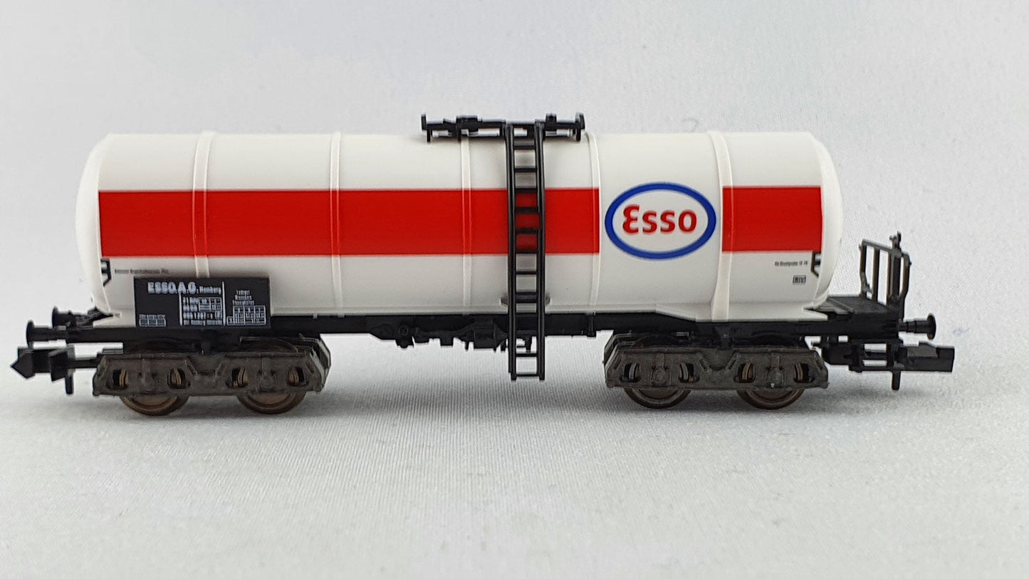 Fleischmann 8480 DB Kesselwagen 4-achsig mit Bremserbühne "ESSO" OVP (DG251)