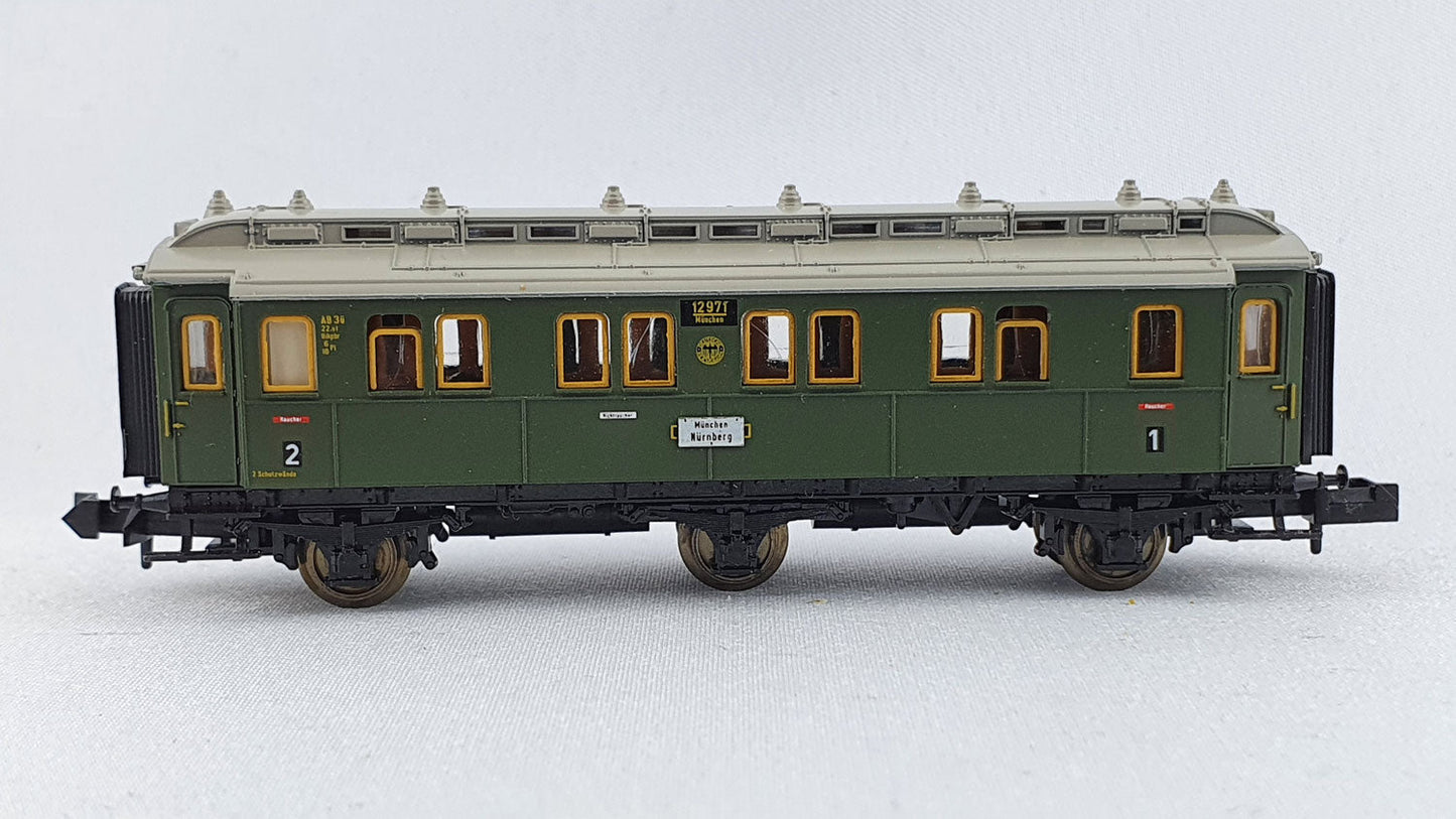 Minitrix 51 3165 00 DRG Reisezugwgen 1./2. Kl. 3-achsig OVP (DP142)