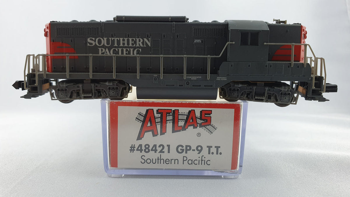 48421 Atlas 48421 SP EMD GP 9 OVP Diesel (DL97) – Walti's Moba Chäller