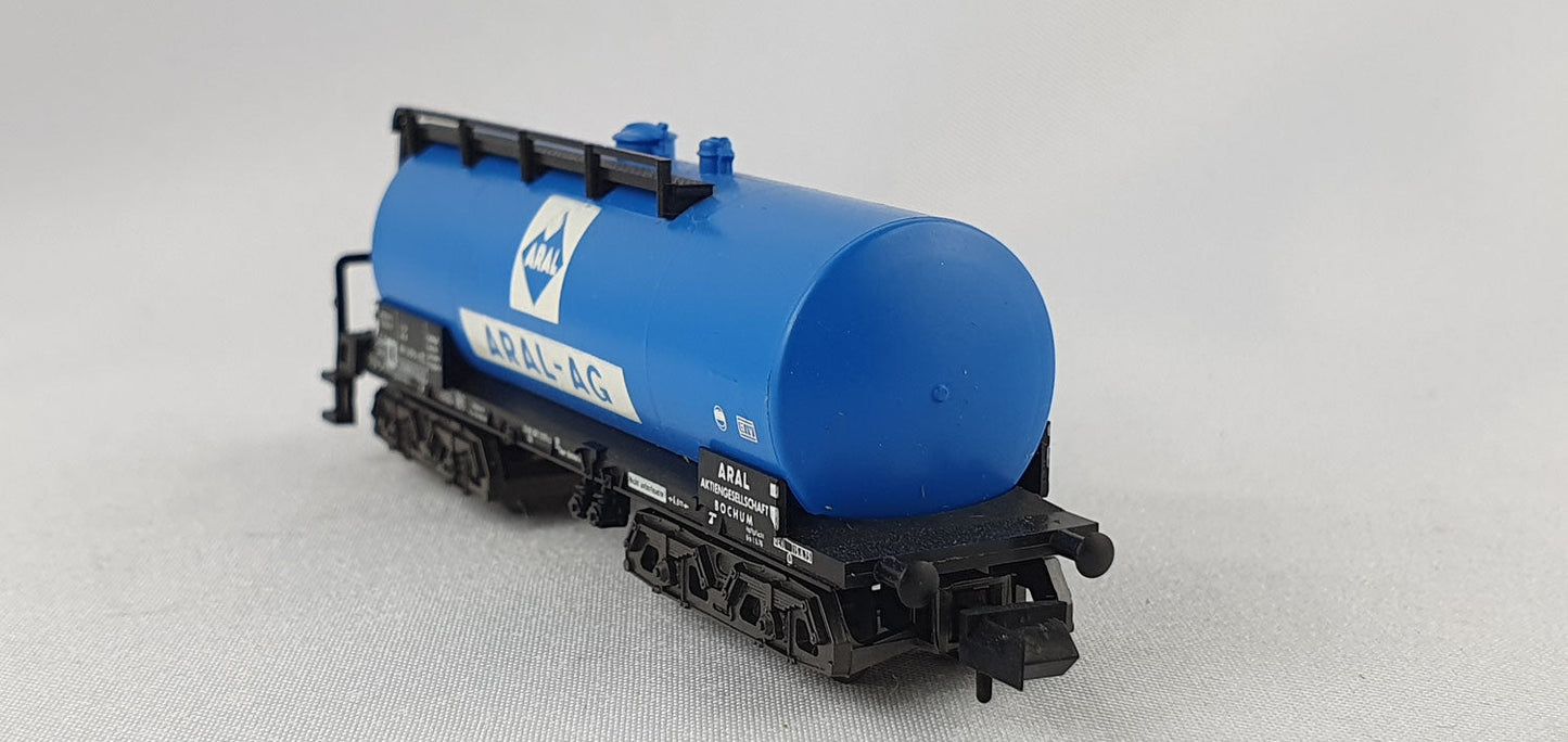 Minitrix 51 3553 00 DB tank car "ARAL" 4-axle orig. (DG336)