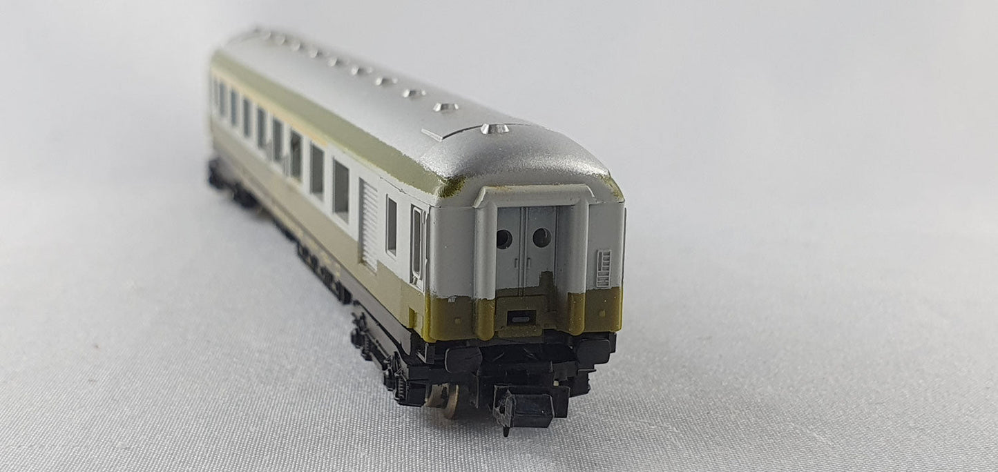 Lima 322 SNCF Abteilwagen 1. Kl. grau / weiss (DP455)