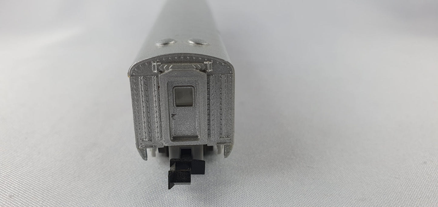 Minitrix 51 3032 00 SF Passenger Car (DP474)