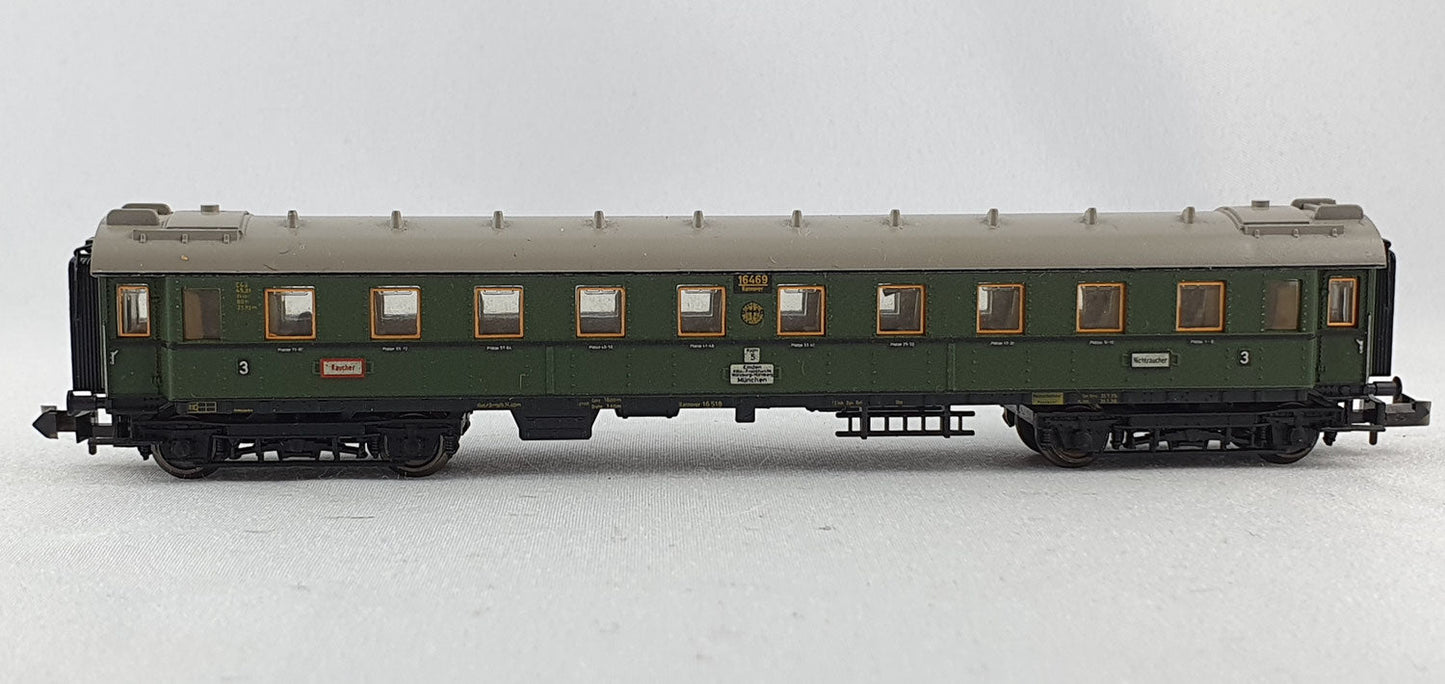 Minitrix 51 1026 00 DRG Schnellzugwagen 3. Kl. (CWP17)