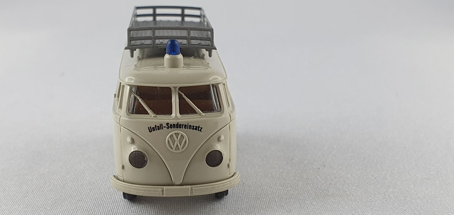 Brekina 400 VW  T1 Unfall Sondereinsatz (Bre400)